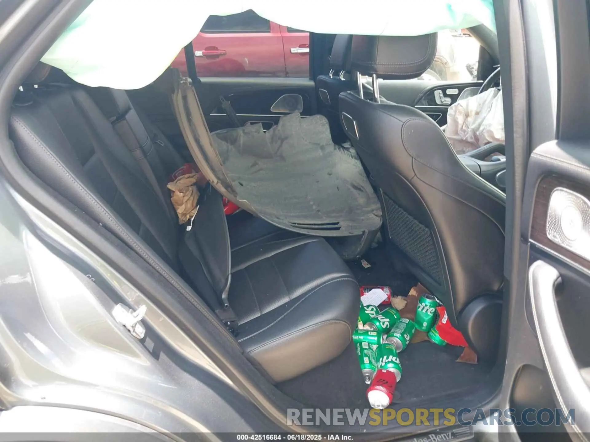 8 Photograph of a damaged car 4JGFB4JB0LA130172 MERCEDES-BENZ GLE 350 2020