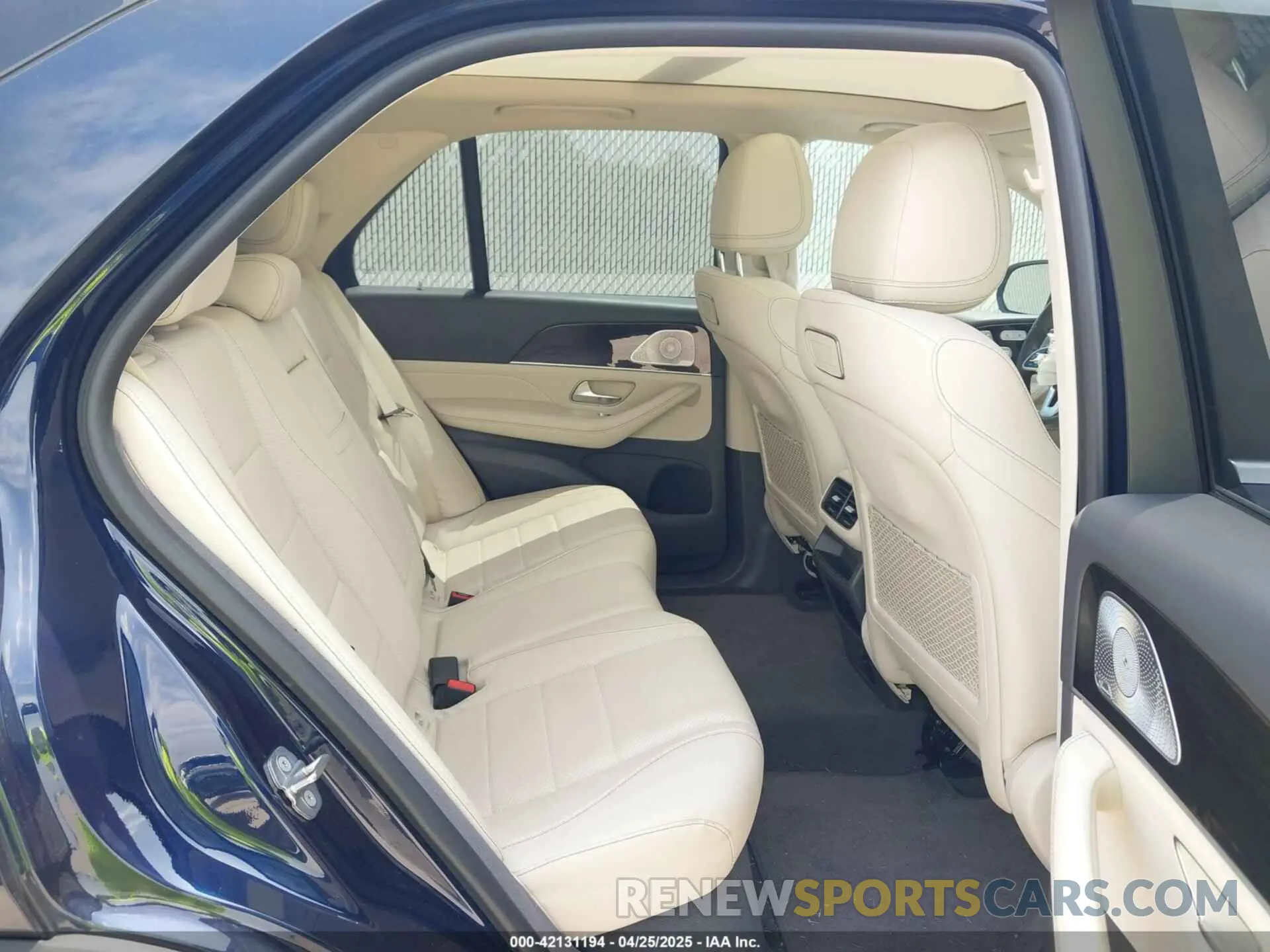 8 Photograph of a damaged car 4JGFB4JB0LA145805 MERCEDES-BENZ GLE 350 2020
