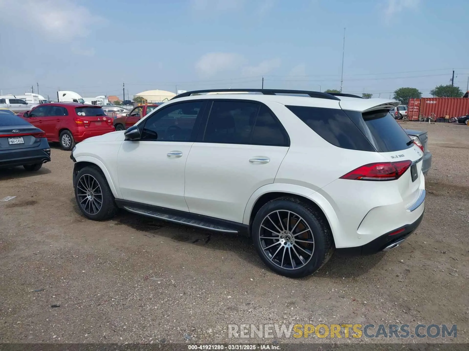 3 Photograph of a damaged car 4JGFB4JB4LA282620 MERCEDES-BENZ GLE 350 2020