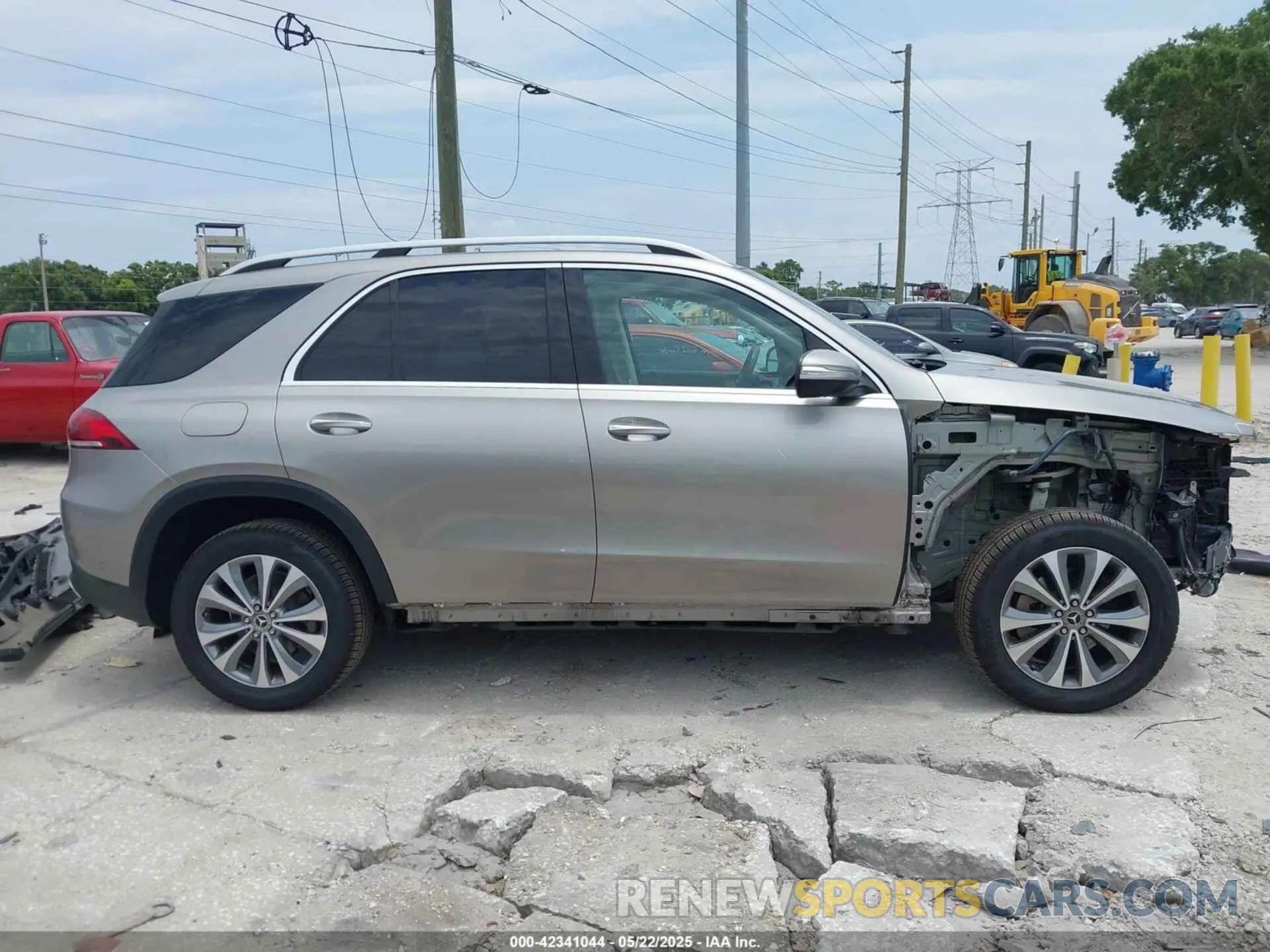 14 Photograph of a damaged car 4JGFB4JB6LA153584 MERCEDES-BENZ GLE 350 2020