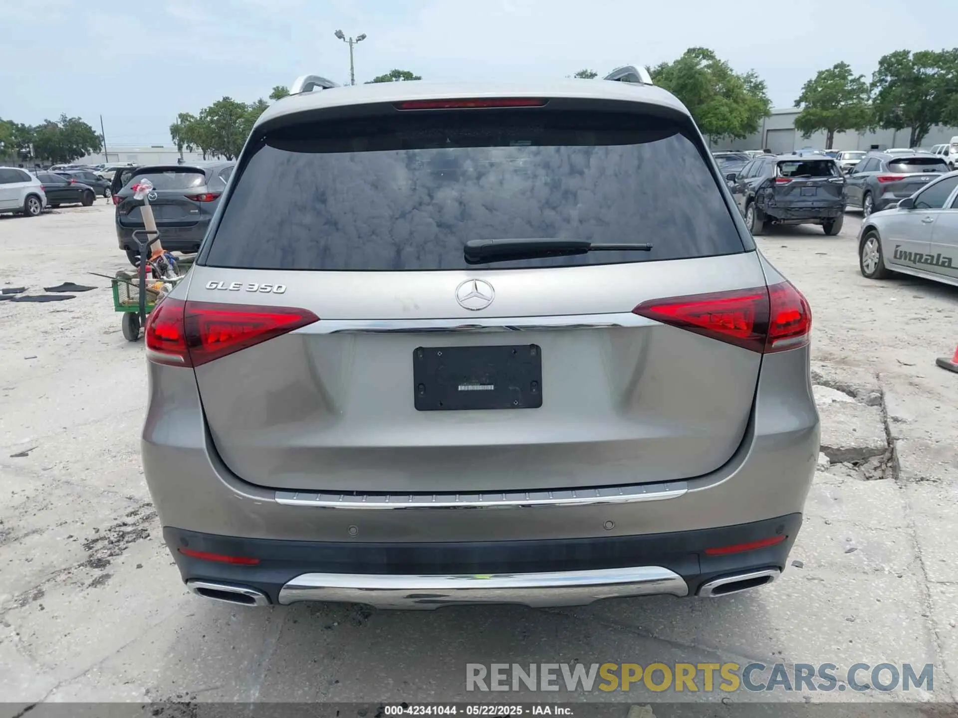 17 Photograph of a damaged car 4JGFB4JB6LA153584 MERCEDES-BENZ GLE 350 2020