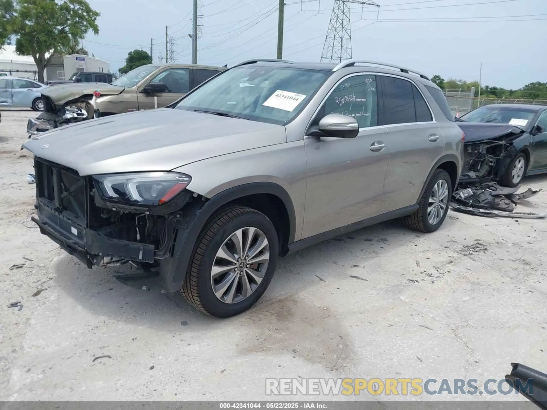 2 Photograph of a damaged car 4JGFB4JB6LA153584 MERCEDES-BENZ GLE 350 2020