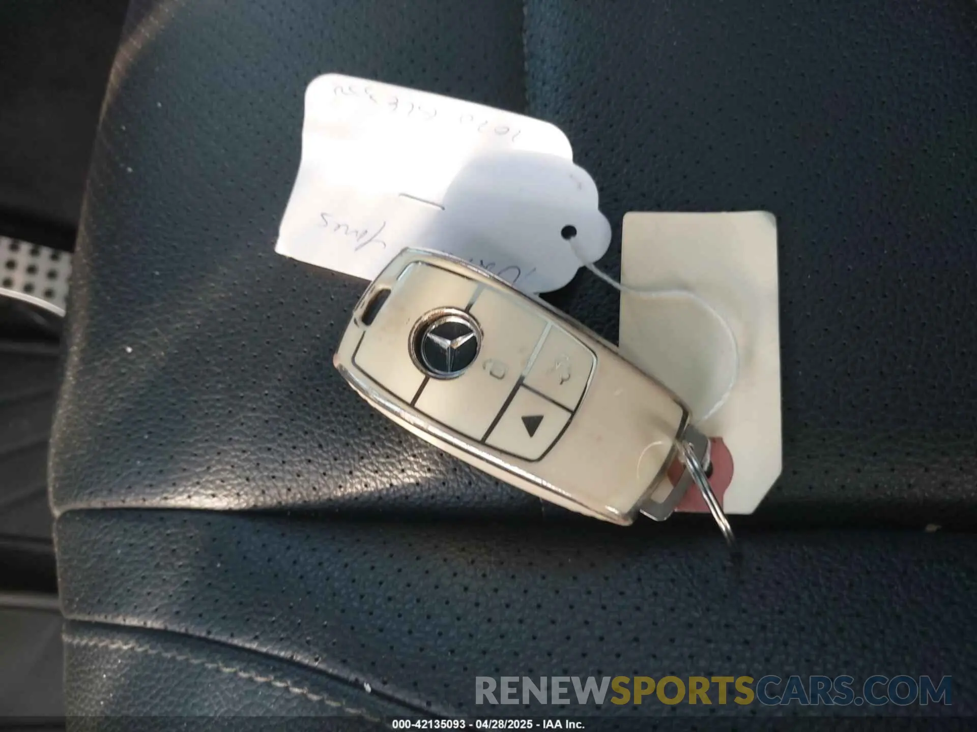 11 Photograph of a damaged car 4JGFB4JB6LA202864 MERCEDES-BENZ GLE 350 2020
