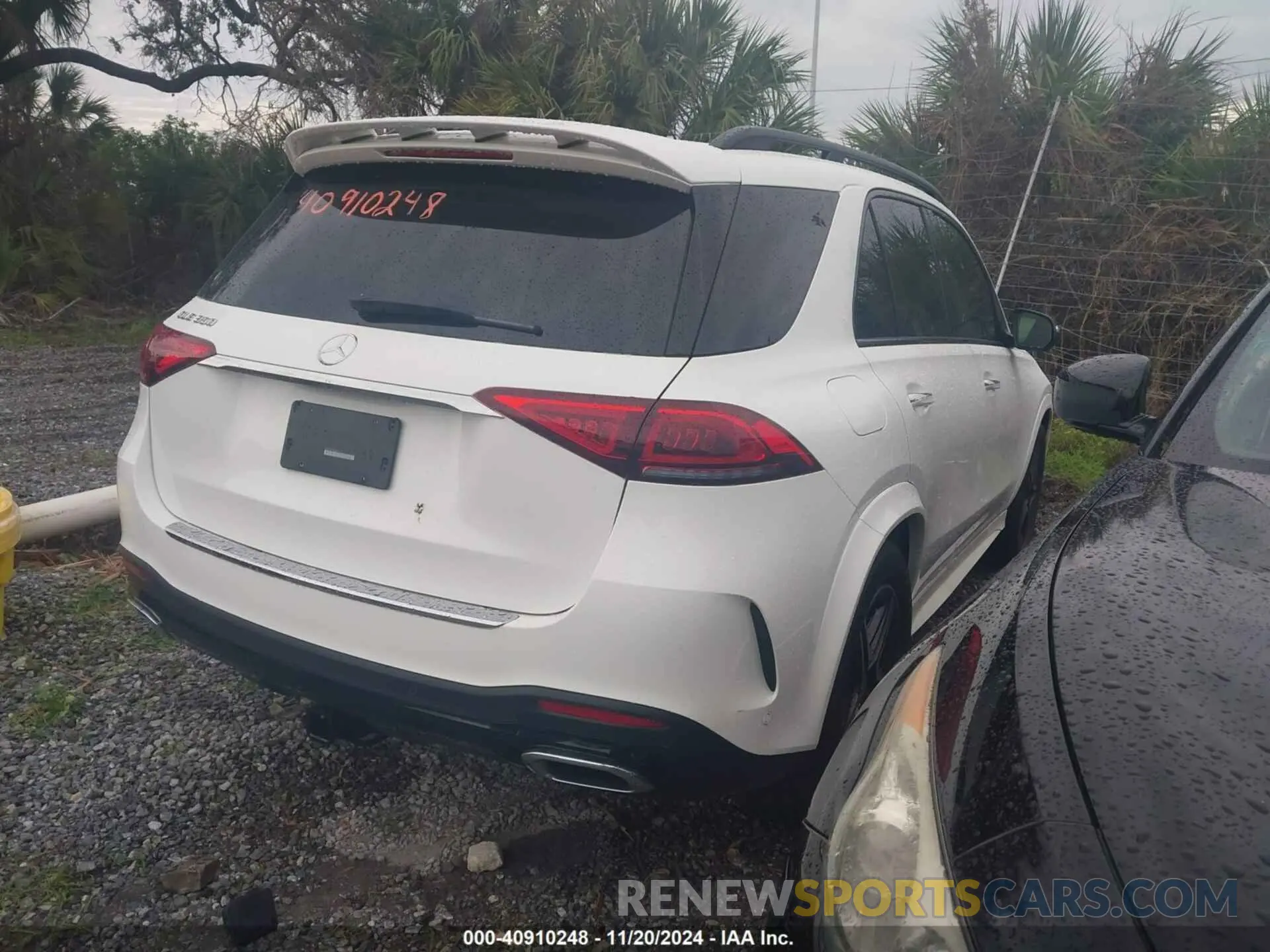 4 Photograph of a damaged car 4JGFB4JB6LA241213 MERCEDES-BENZ GLE 350 2020