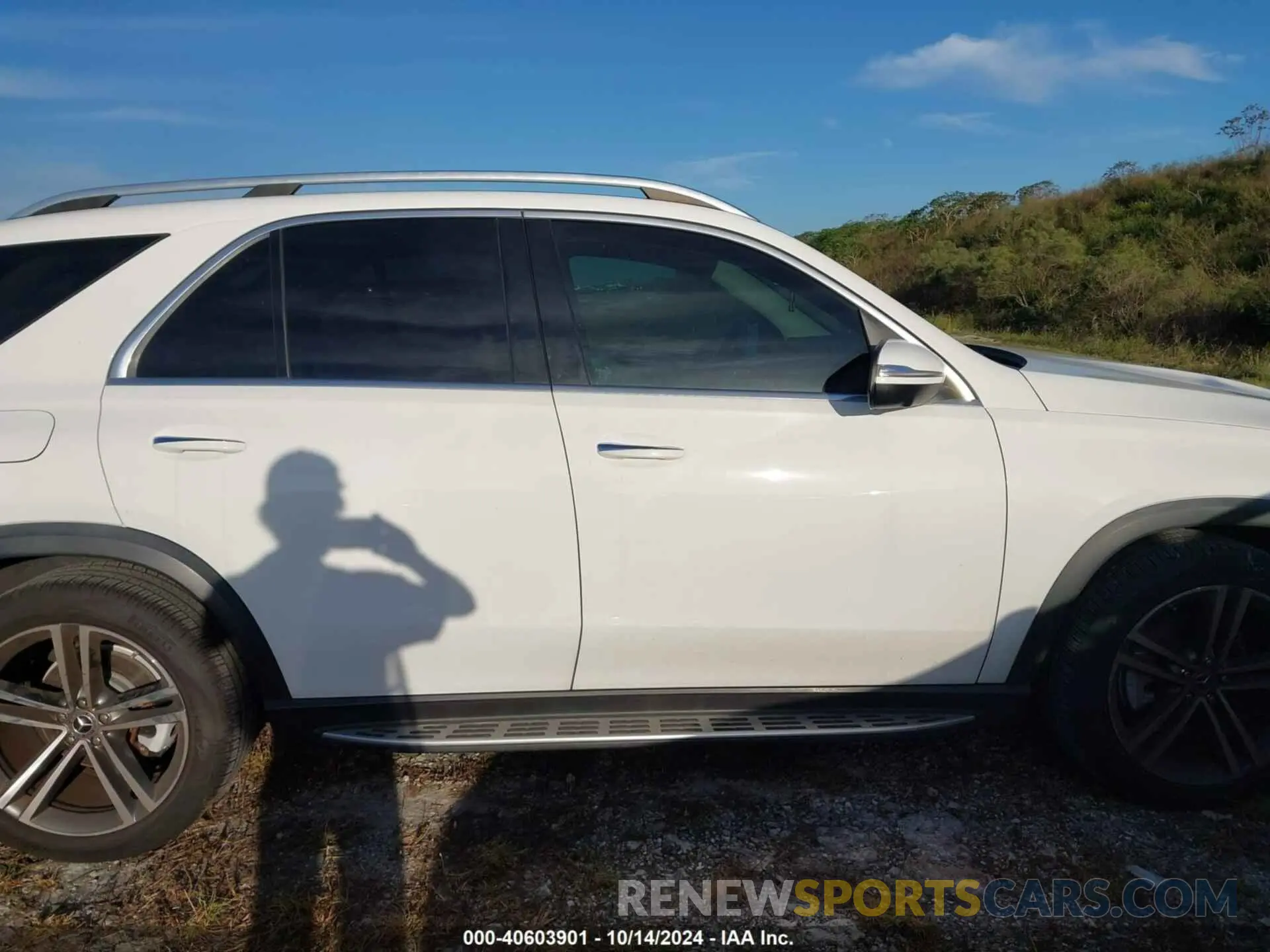 13 Photograph of a damaged car 4JGFB4JB7LA227692 MERCEDES-BENZ GLE 350 2020