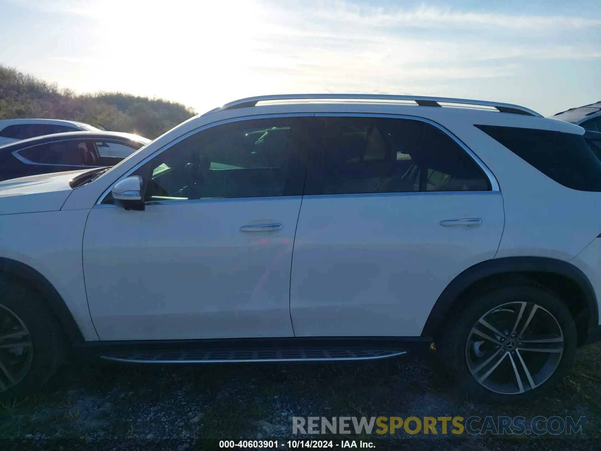 14 Photograph of a damaged car 4JGFB4JB7LA227692 MERCEDES-BENZ GLE 350 2020