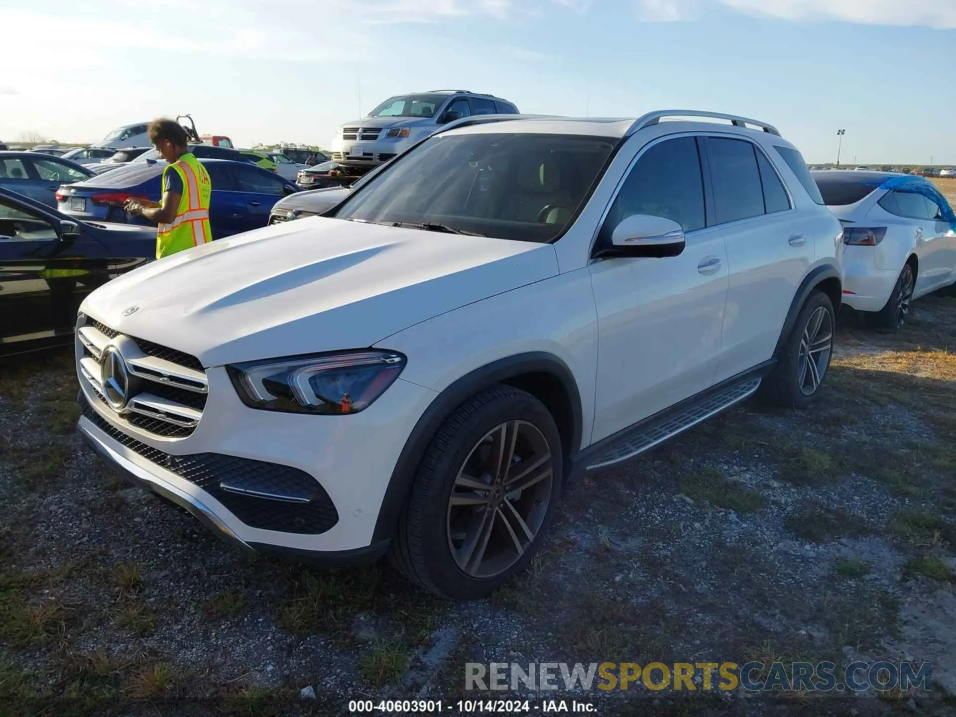 2 Photograph of a damaged car 4JGFB4JB7LA227692 MERCEDES-BENZ GLE 350 2020