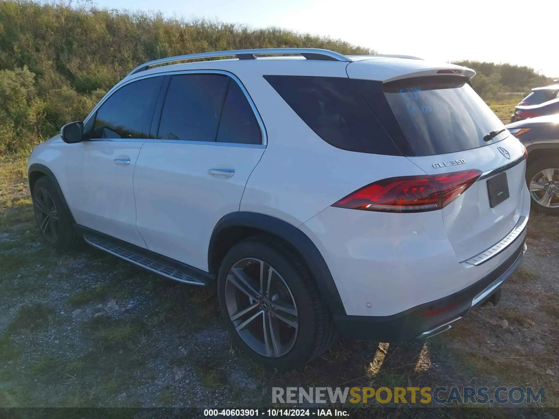 3 Photograph of a damaged car 4JGFB4JB7LA227692 MERCEDES-BENZ GLE 350 2020