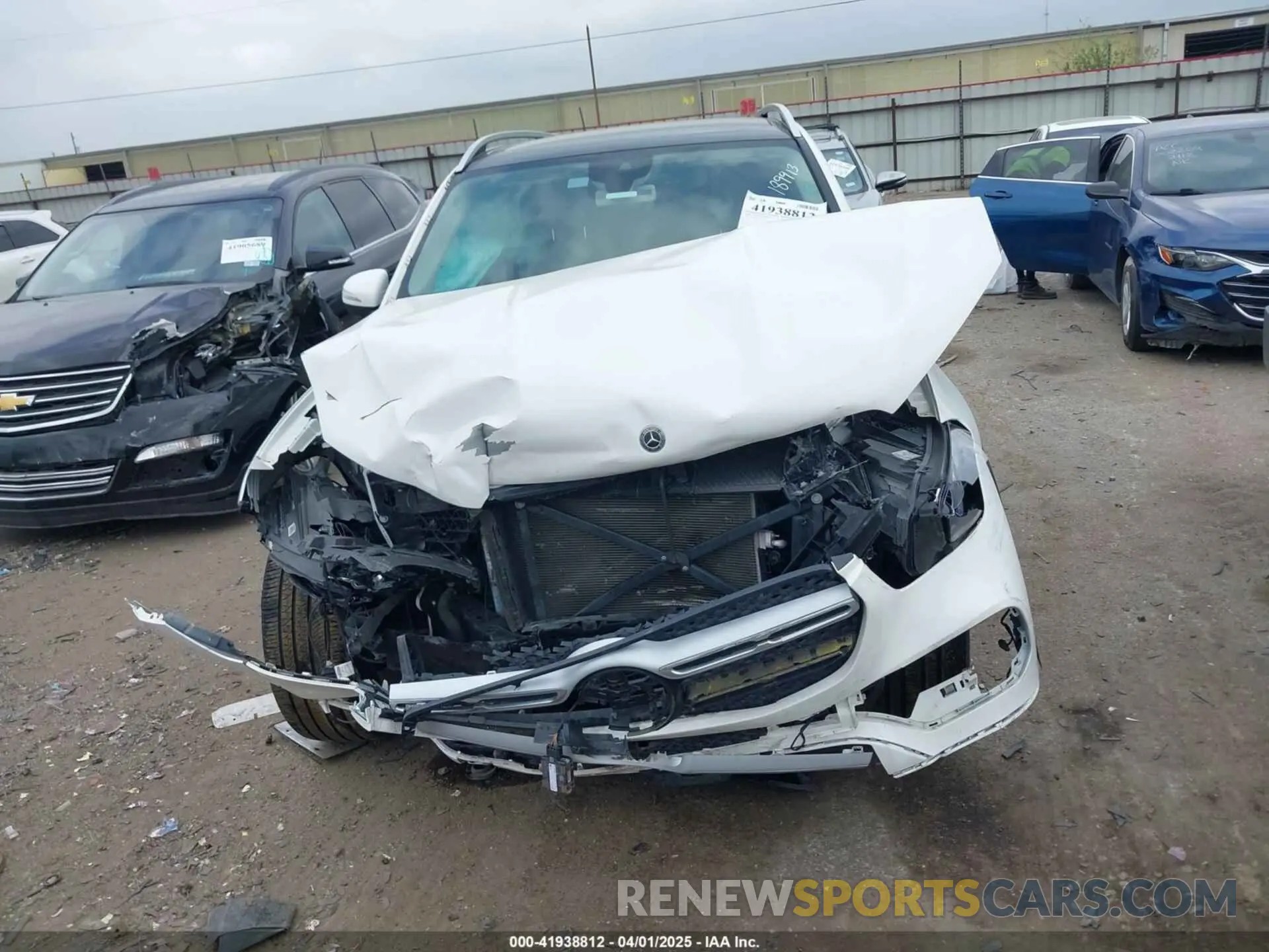 12 Photograph of a damaged car 4JGFB4JB7LA247604 MERCEDES-BENZ GLE 350 2020