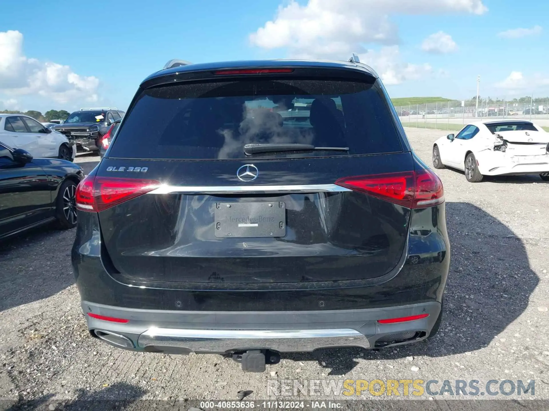 17 Photograph of a damaged car 4JGFB4JB9LA149836 MERCEDES-BENZ GLE 350 2020
