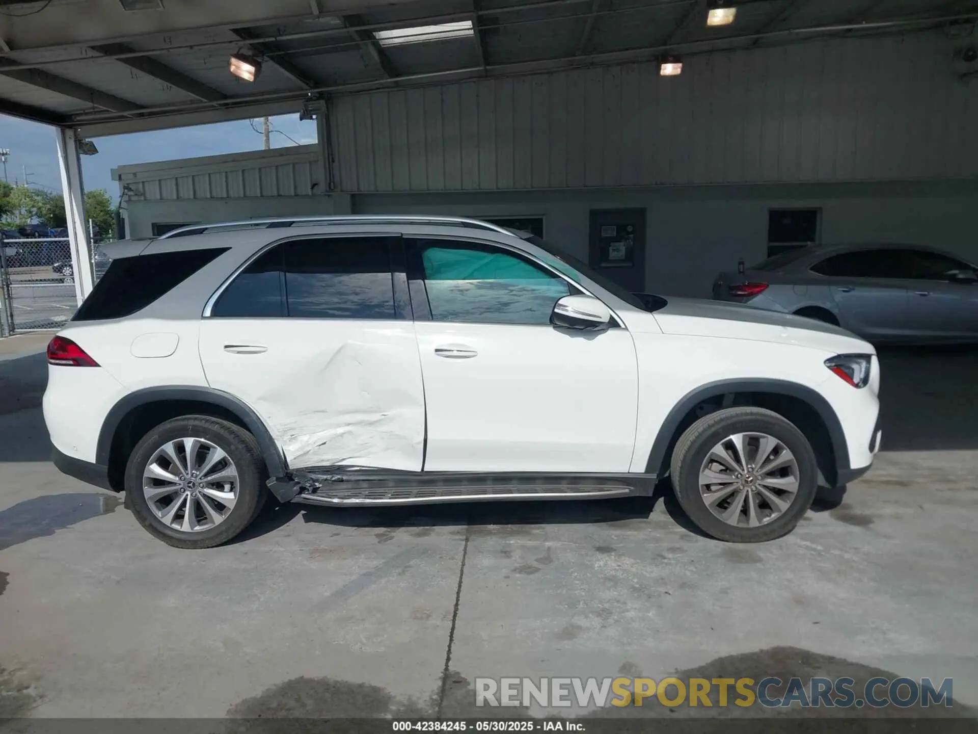 13 Photograph of a damaged car 4JGFB4JB9LA231579 MERCEDES-BENZ GLE 350 2020