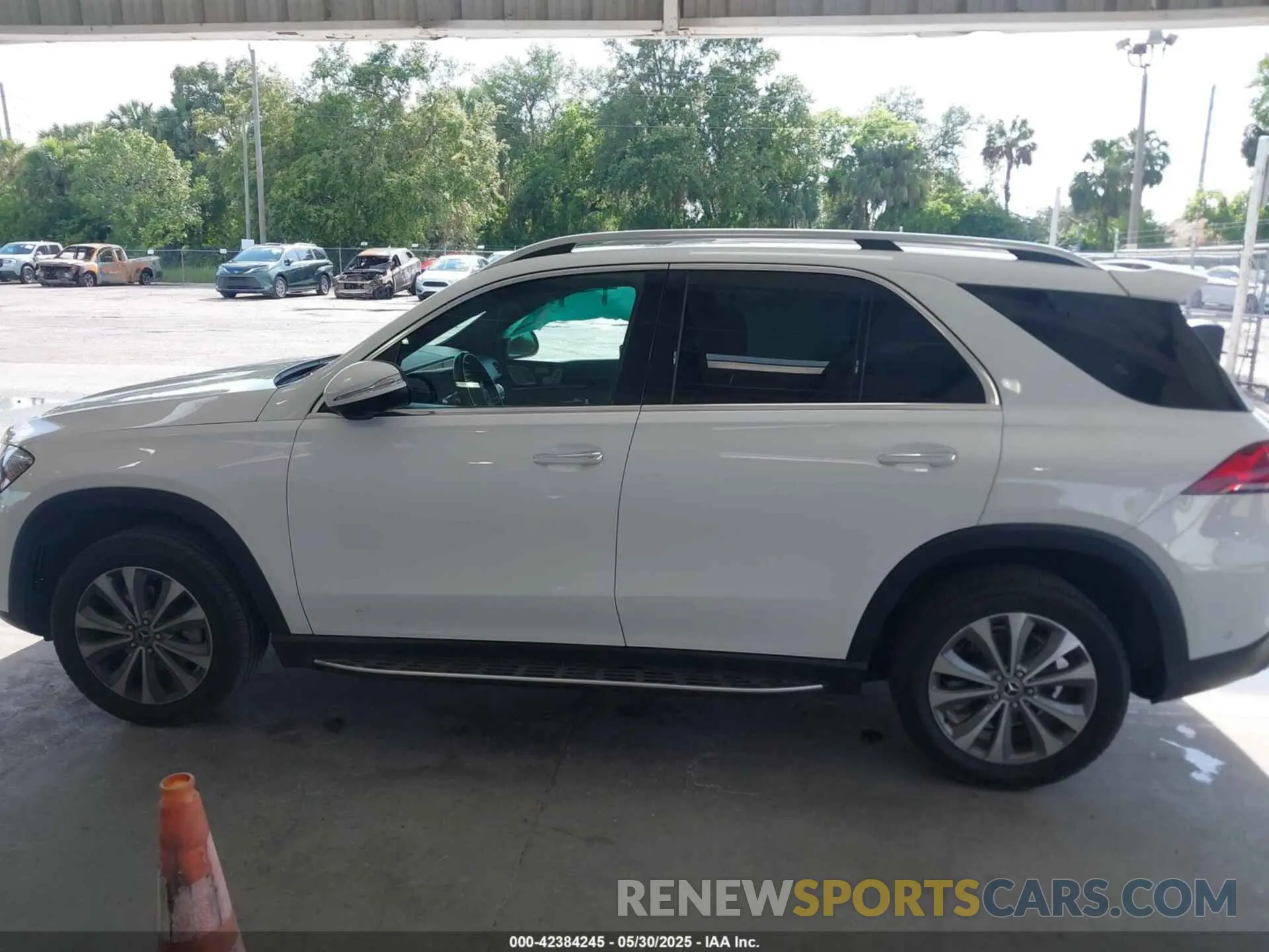 14 Photograph of a damaged car 4JGFB4JB9LA231579 MERCEDES-BENZ GLE 350 2020