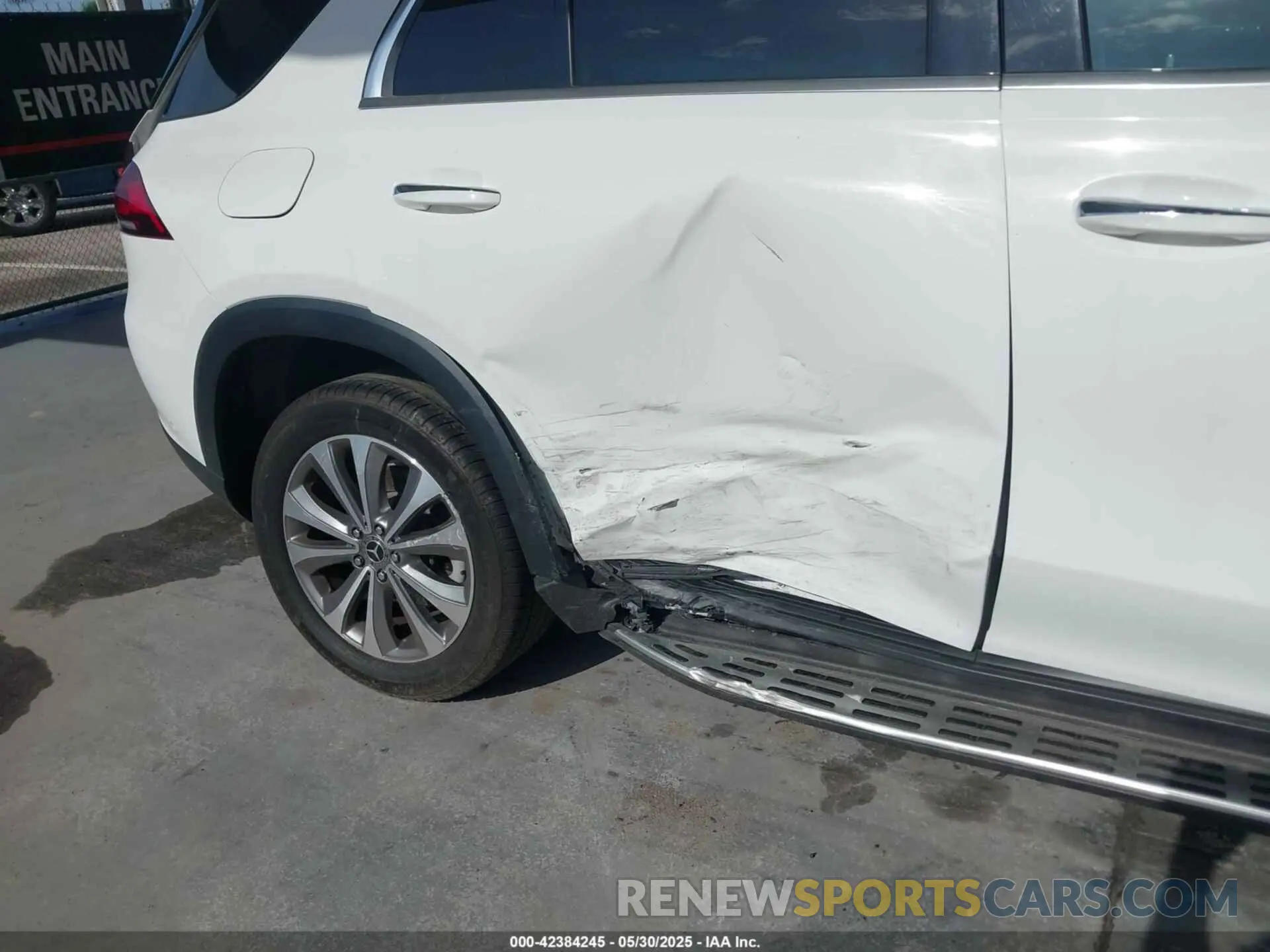 6 Photograph of a damaged car 4JGFB4JB9LA231579 MERCEDES-BENZ GLE 350 2020