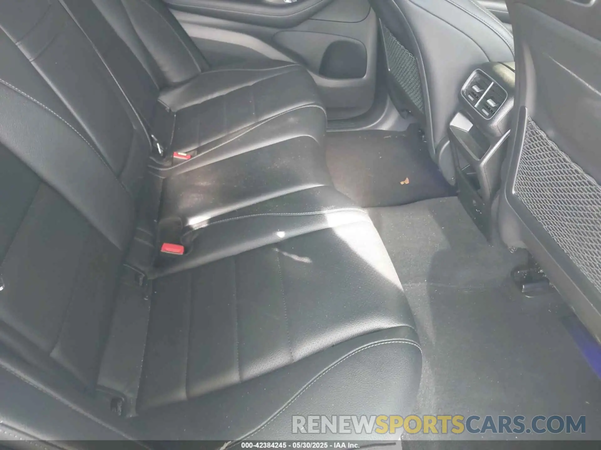 8 Photograph of a damaged car 4JGFB4JB9LA231579 MERCEDES-BENZ GLE 350 2020