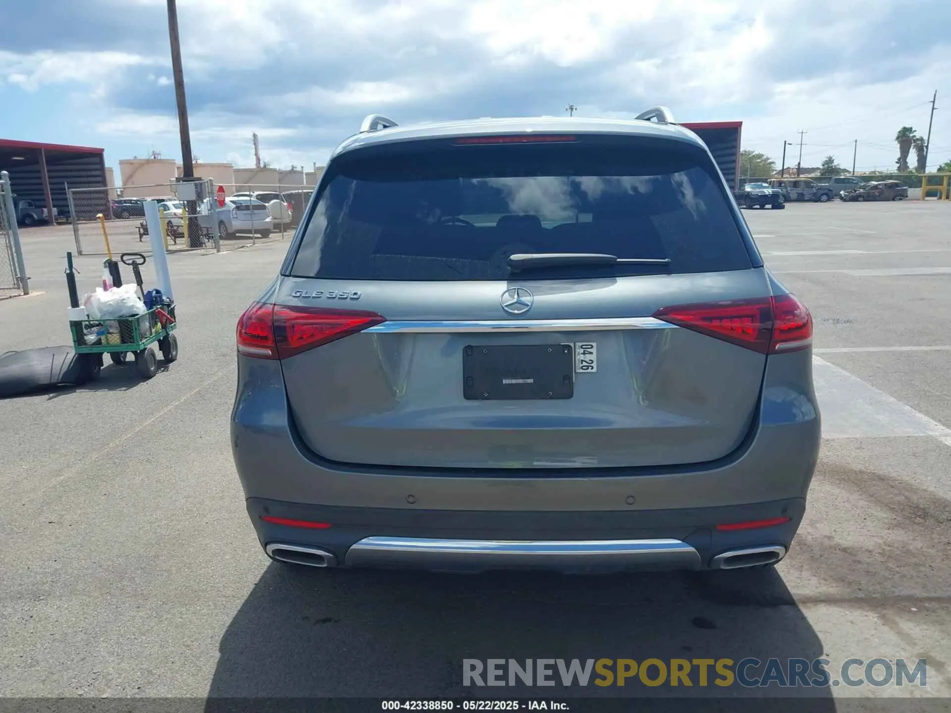 16 Photograph of a damaged car 4JGFB4JEXLA121120 MERCEDES-BENZ GLE 350 2020