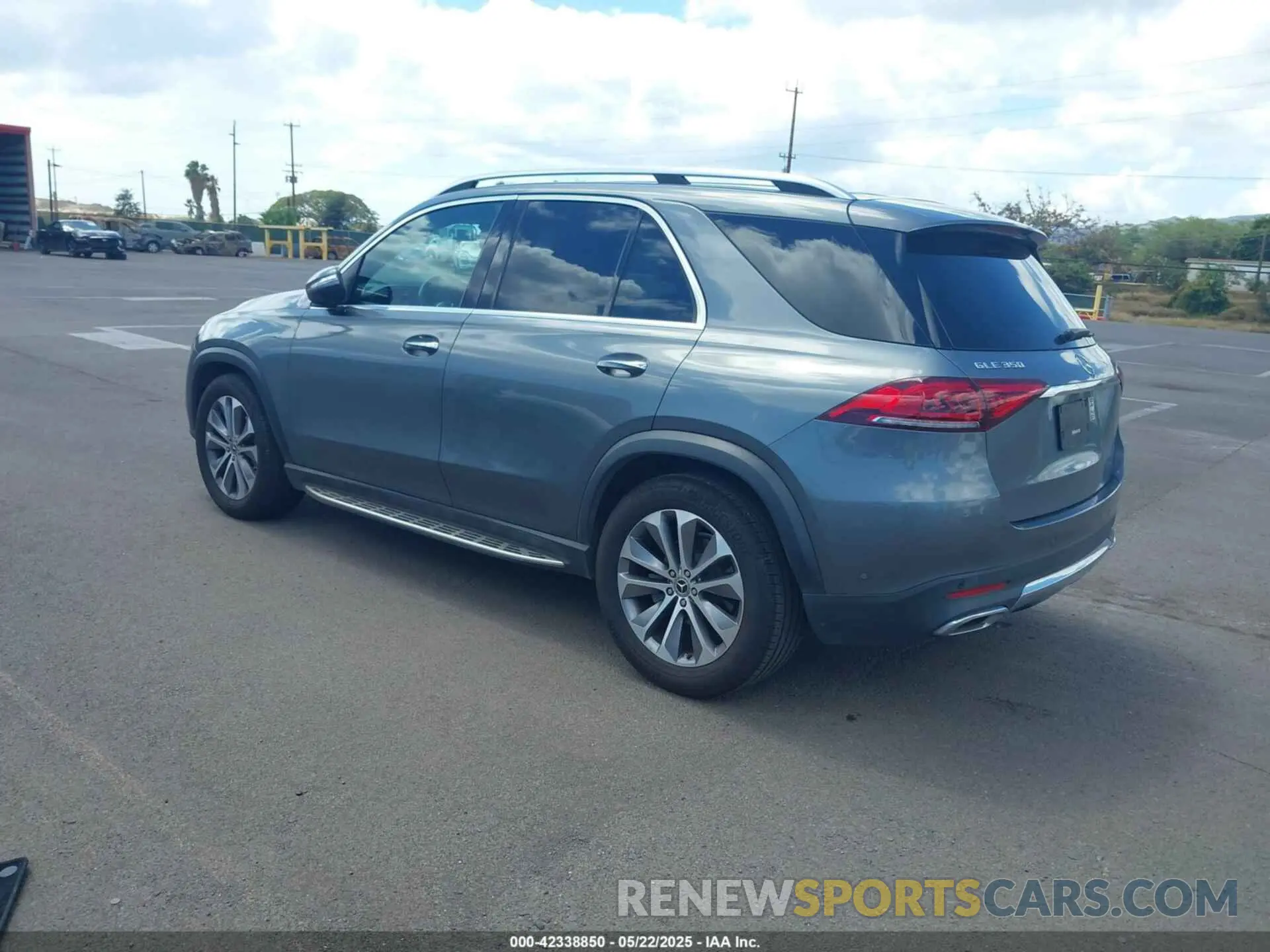 3 Photograph of a damaged car 4JGFB4JEXLA121120 MERCEDES-BENZ GLE 350 2020