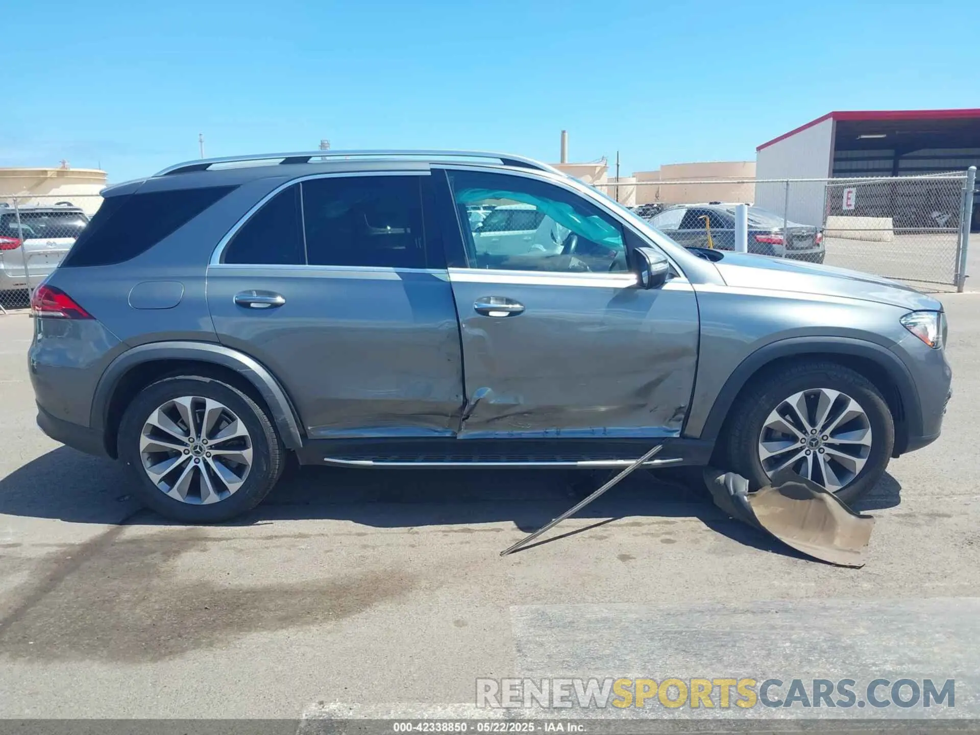 6 Photograph of a damaged car 4JGFB4JEXLA121120 MERCEDES-BENZ GLE 350 2020