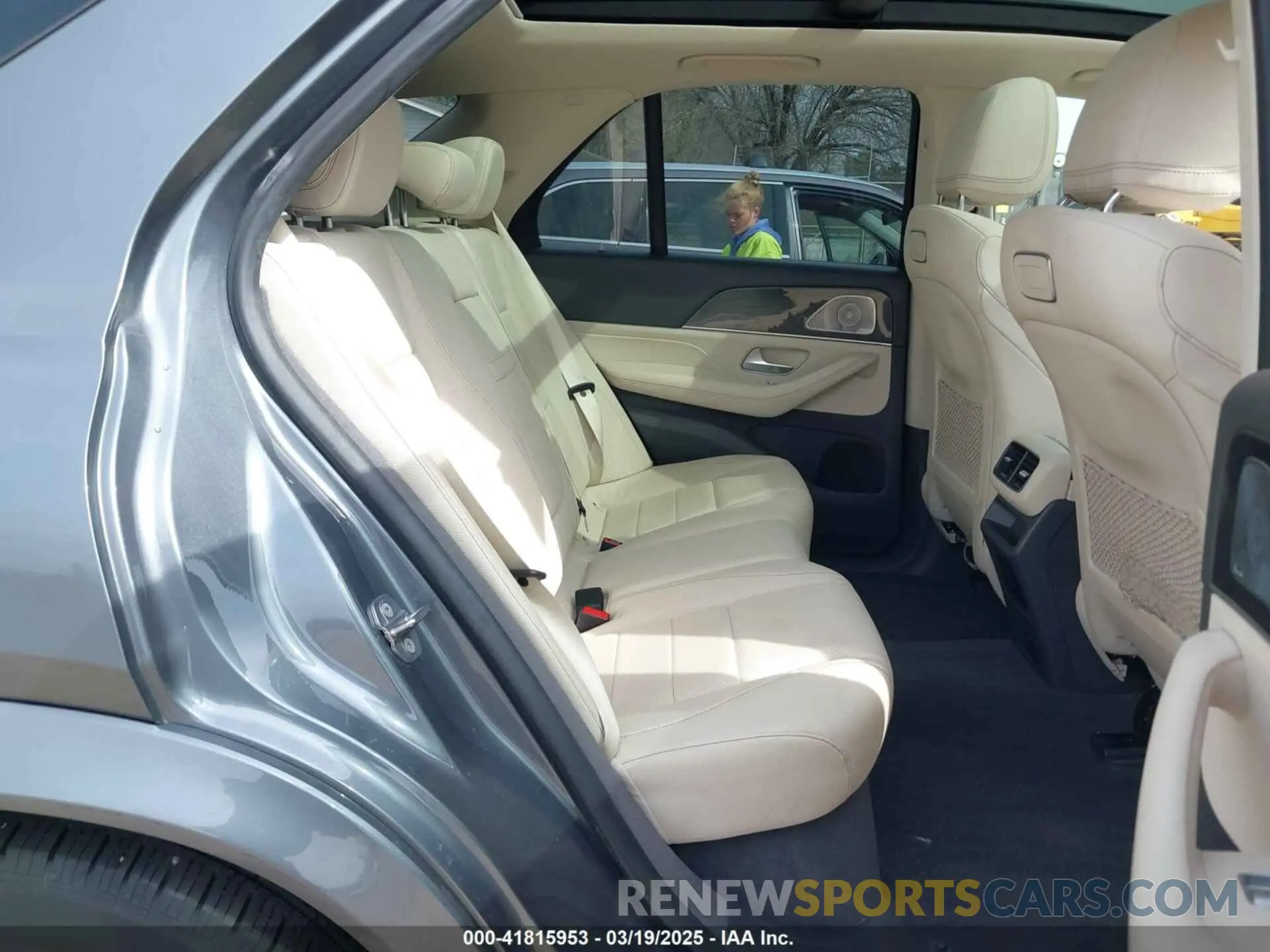 8 Photograph of a damaged car 4JGFB4KB0LA007485 MERCEDES-BENZ GLE 350 2020