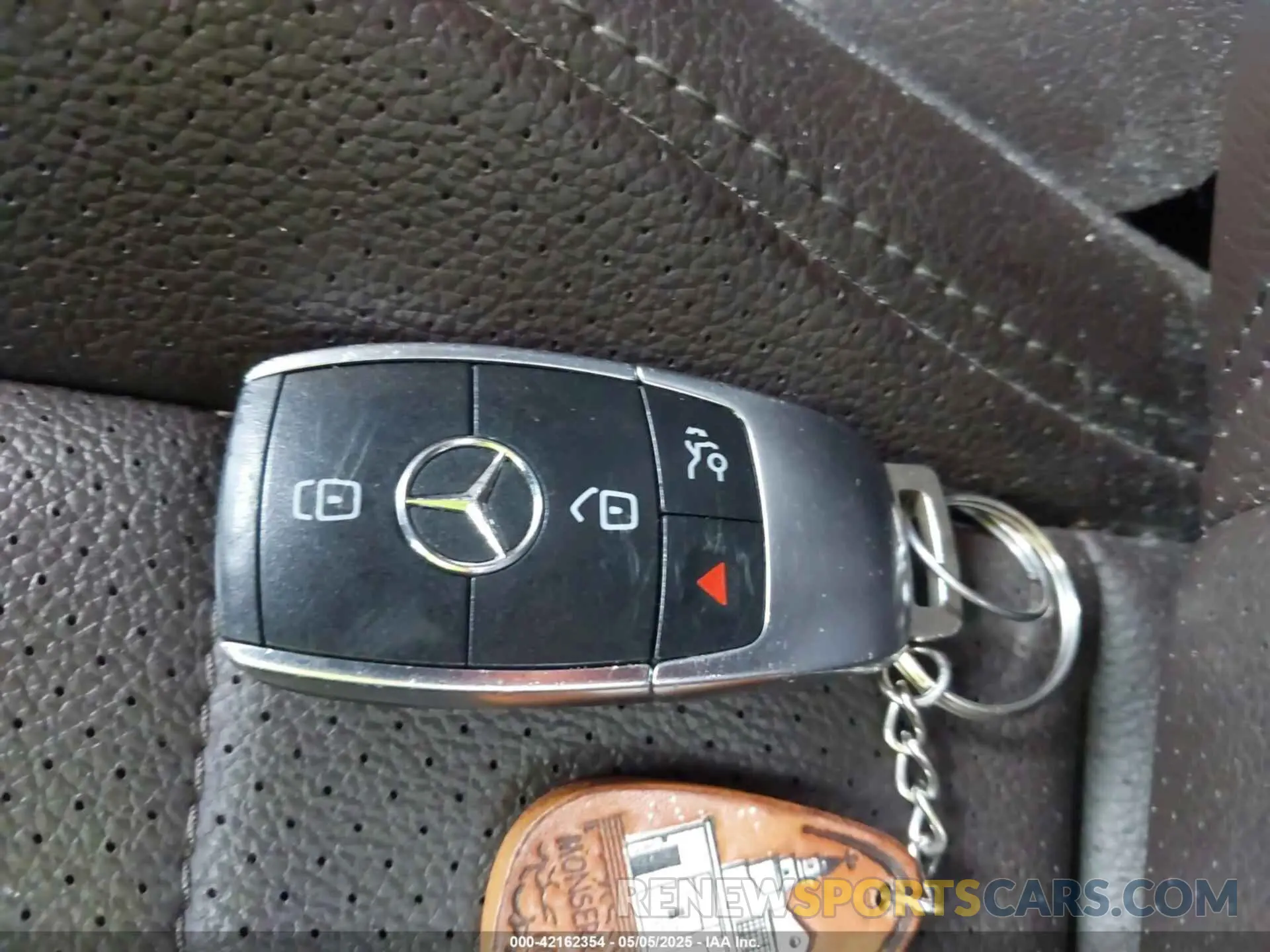11 Photograph of a damaged car 4JGFB4KB1LA033657 MERCEDES-BENZ GLE 350 2020
