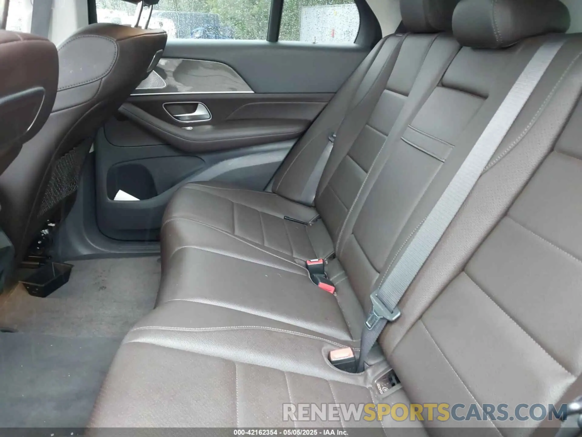 8 Photograph of a damaged car 4JGFB4KB1LA033657 MERCEDES-BENZ GLE 350 2020