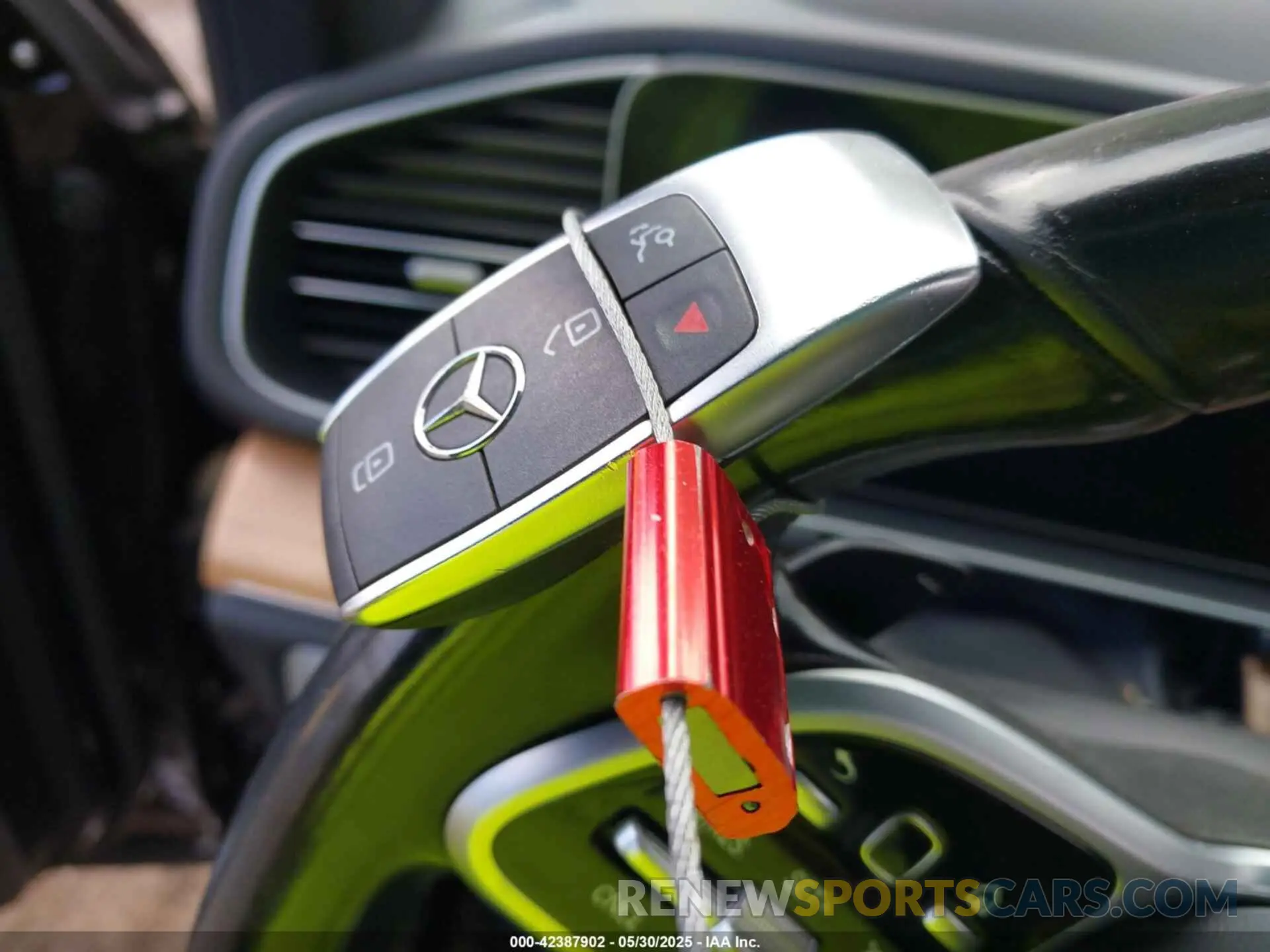 11 Photograph of a damaged car 4JGFB4KB2LA027849 MERCEDES-BENZ GLE 350 2020