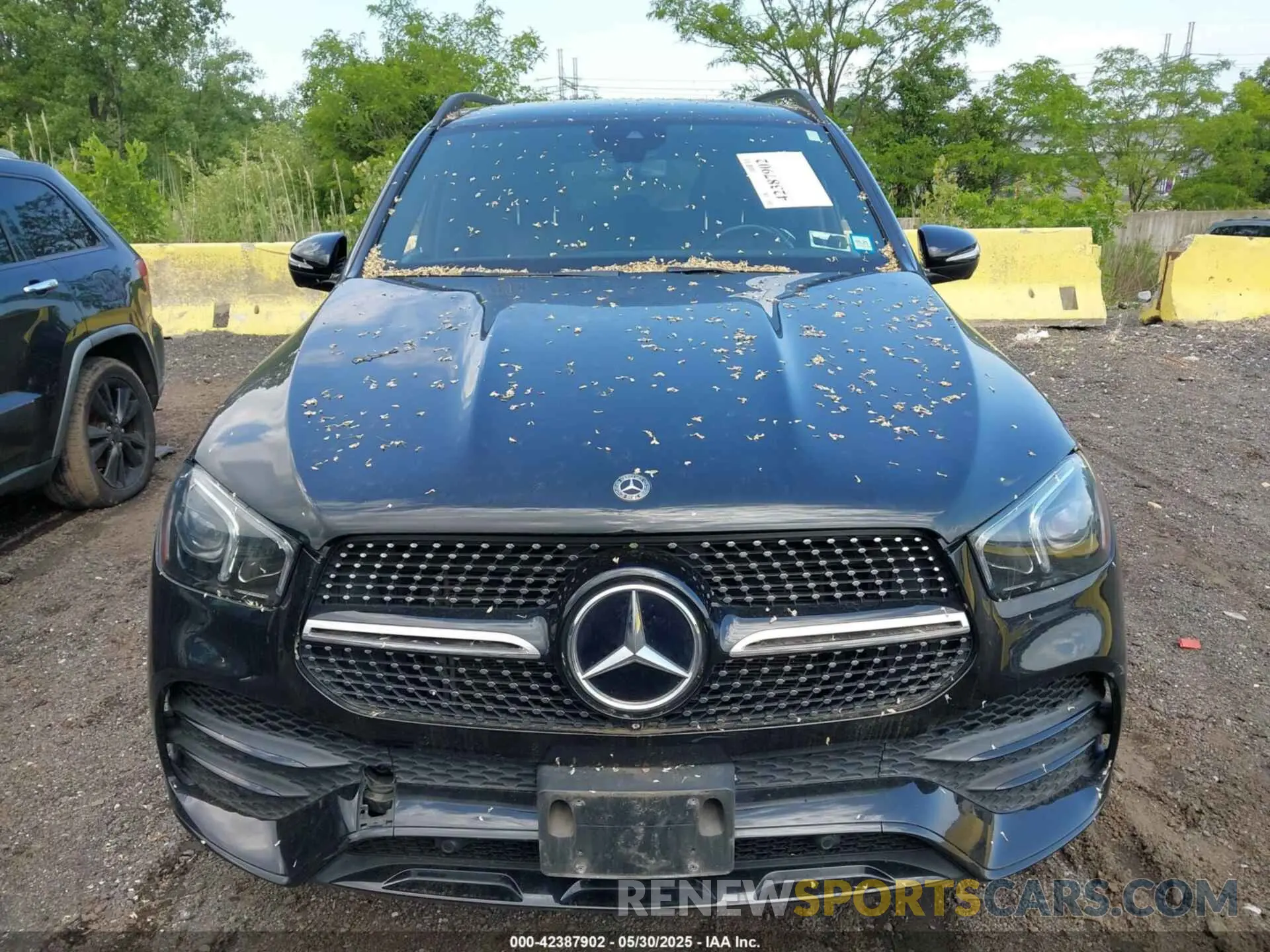 12 Photograph of a damaged car 4JGFB4KB2LA027849 MERCEDES-BENZ GLE 350 2020