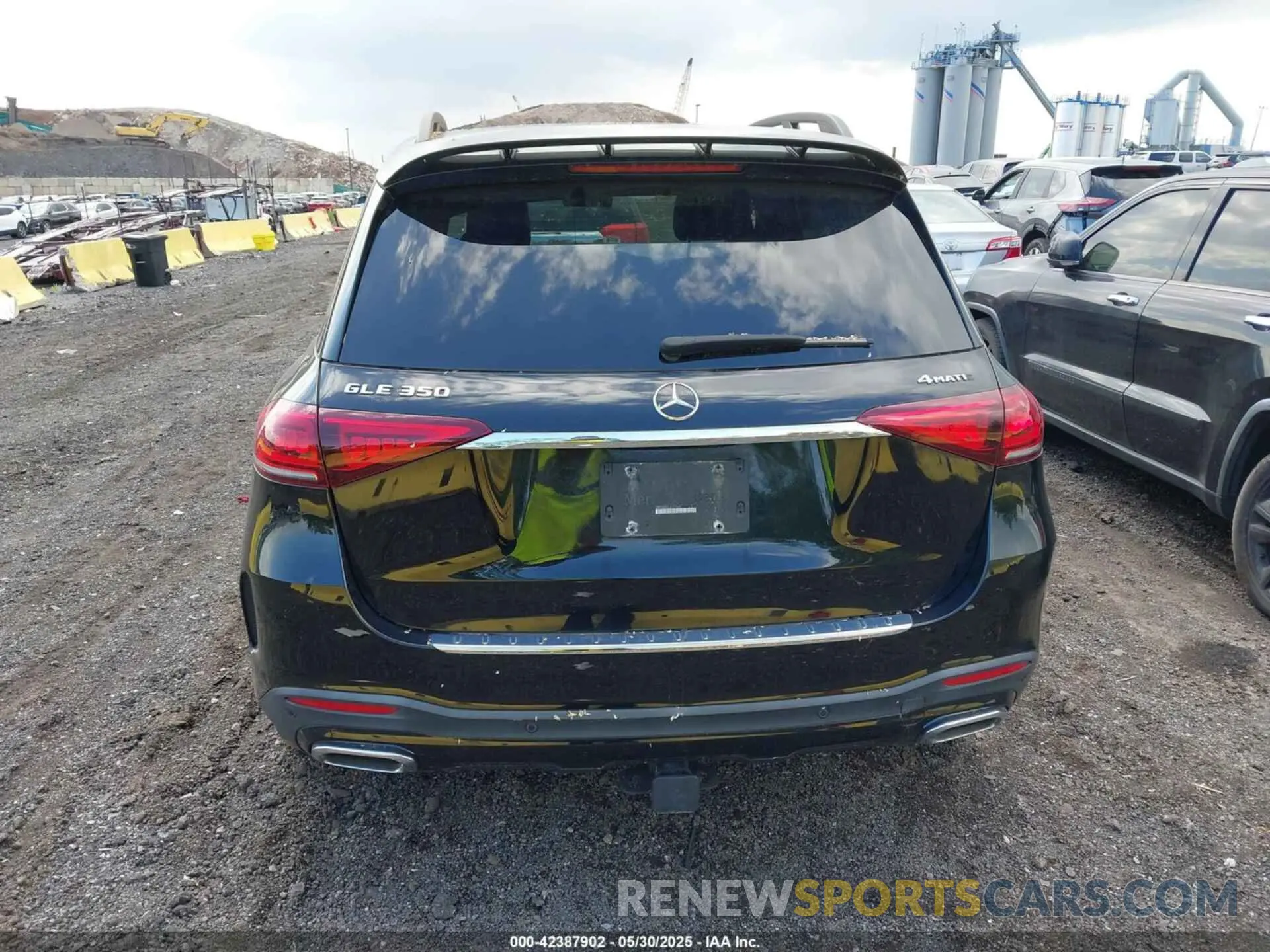 16 Photograph of a damaged car 4JGFB4KB2LA027849 MERCEDES-BENZ GLE 350 2020