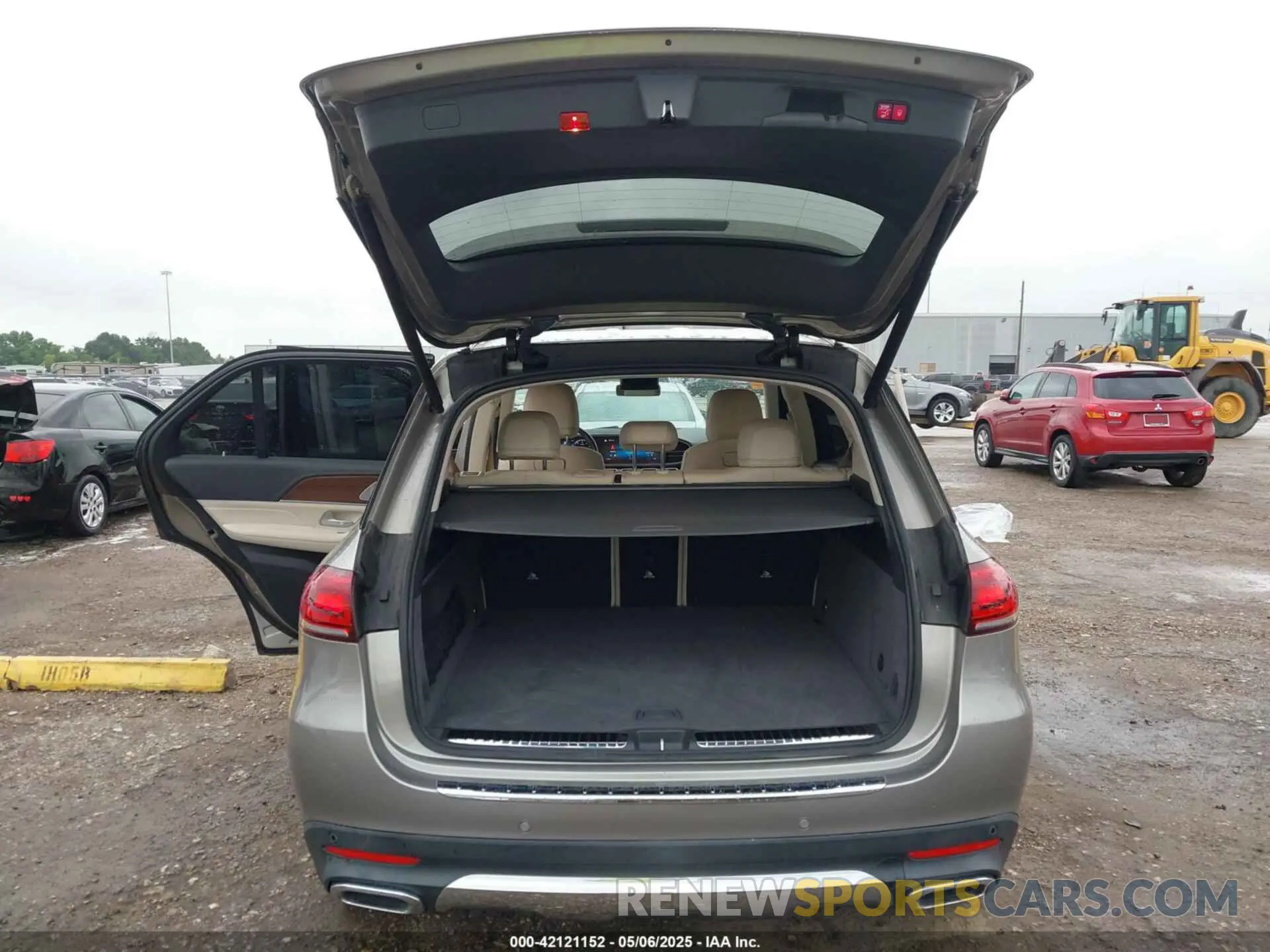 17 Photograph of a damaged car 4JGFB4KB2LA033392 MERCEDES-BENZ GLE 350 2020