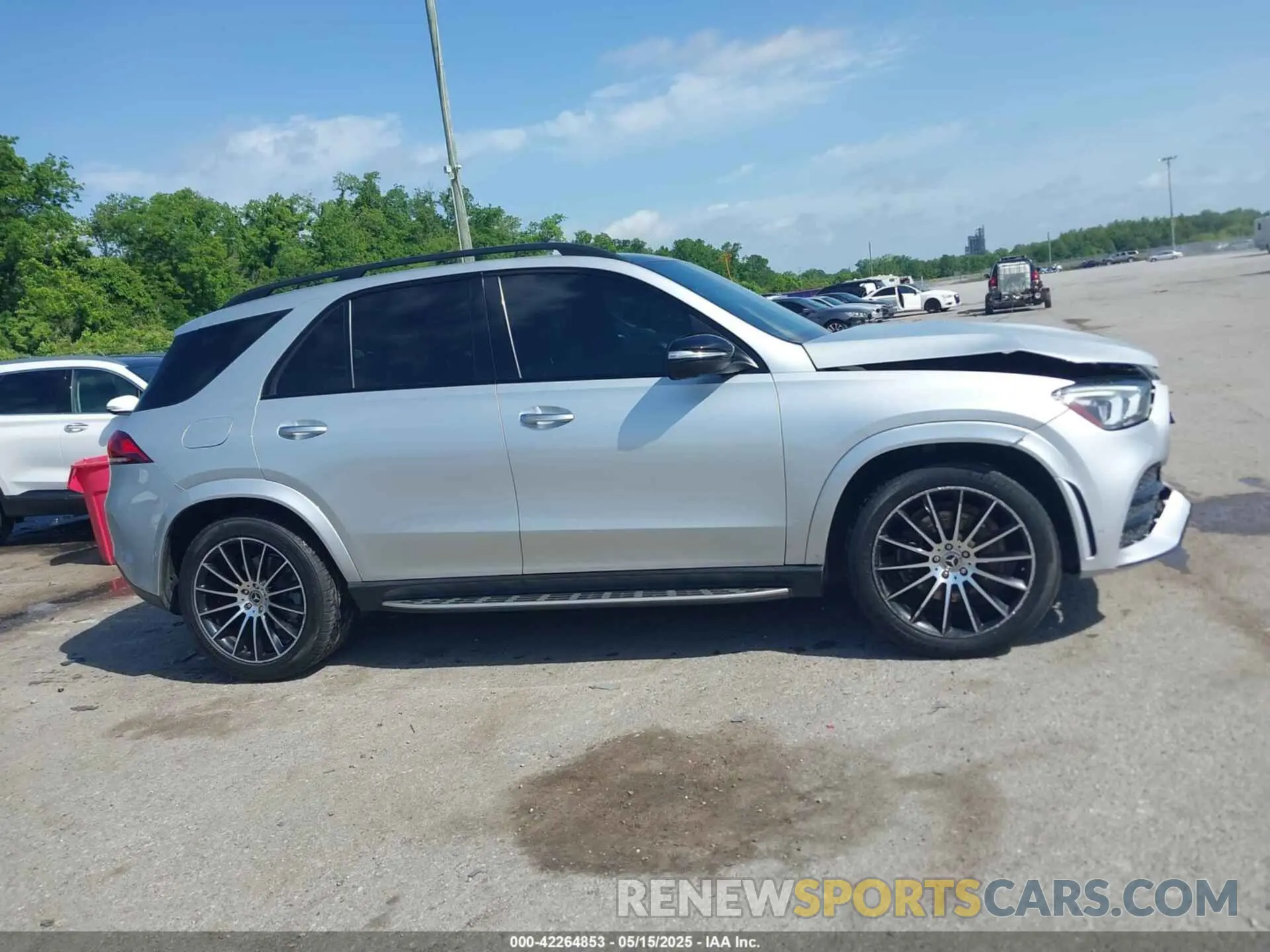 13 Photograph of a damaged car 4JGFB4KB3LA060178 MERCEDES-BENZ GLE 350 2020