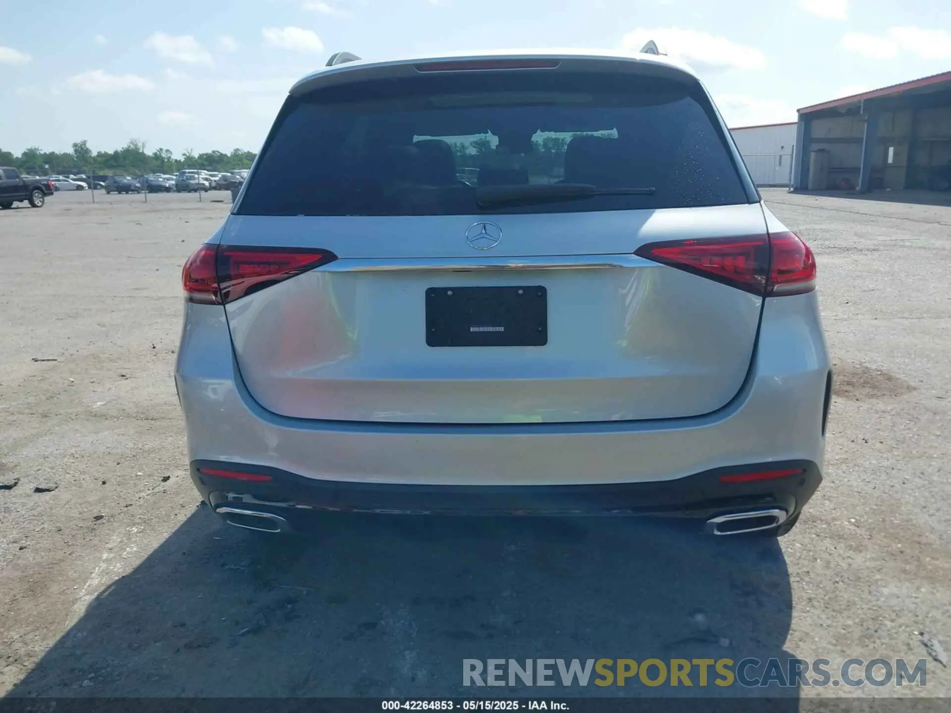 16 Photograph of a damaged car 4JGFB4KB3LA060178 MERCEDES-BENZ GLE 350 2020