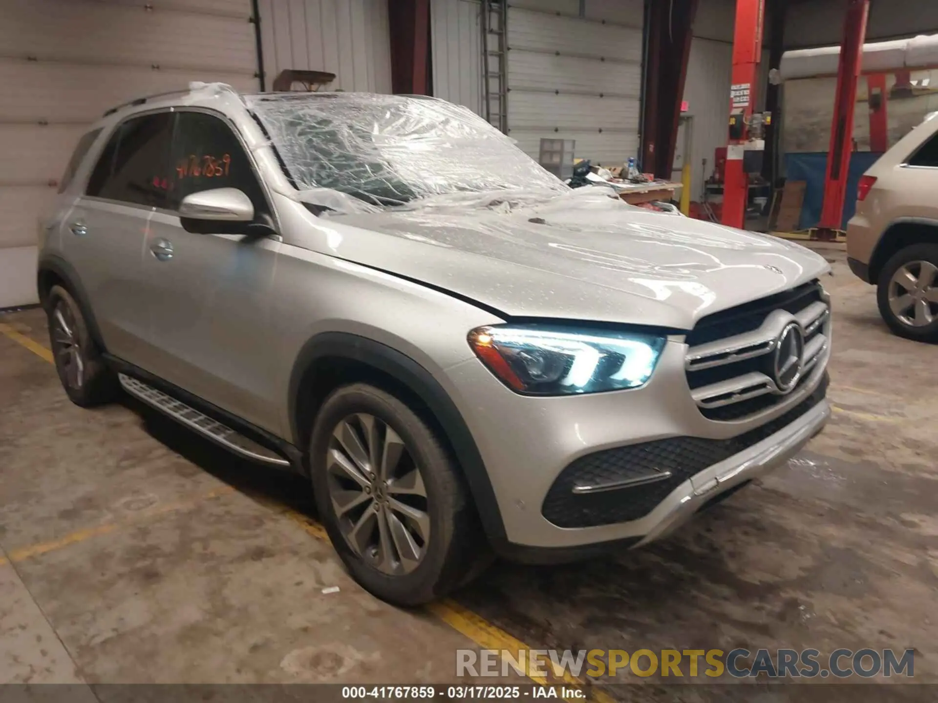 1 Photograph of a damaged car 4JGFB4KB3LA086666 MERCEDES-BENZ GLE 350 2020