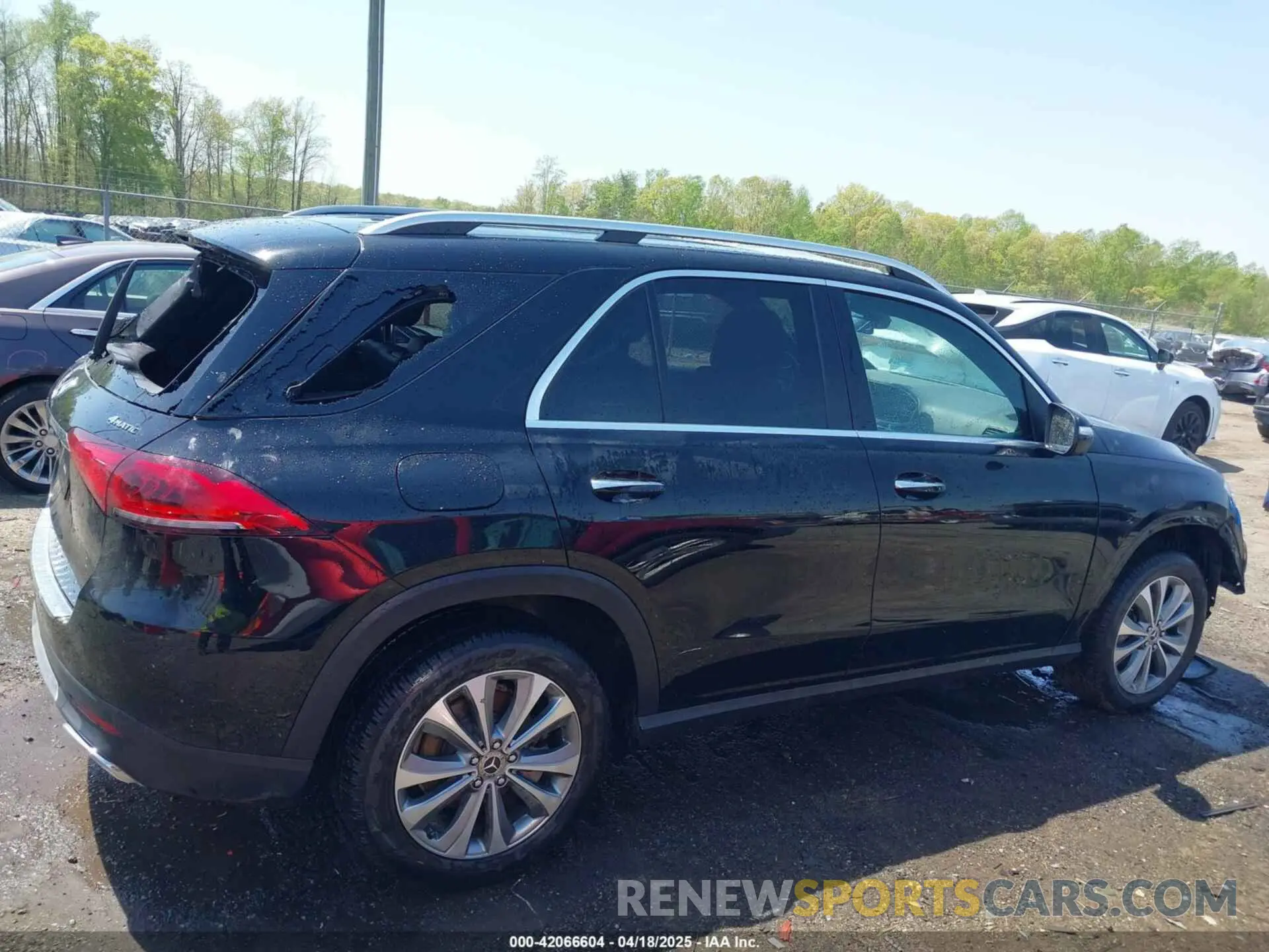 12 Photograph of a damaged car 4JGFB4KB3LA151046 MERCEDES-BENZ GLE 350 2020