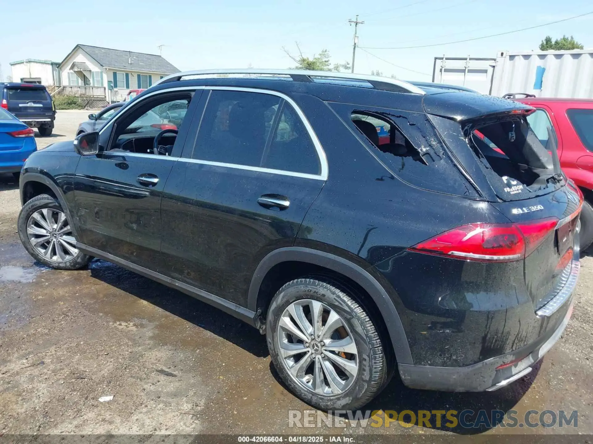 3 Photograph of a damaged car 4JGFB4KB3LA151046 MERCEDES-BENZ GLE 350 2020