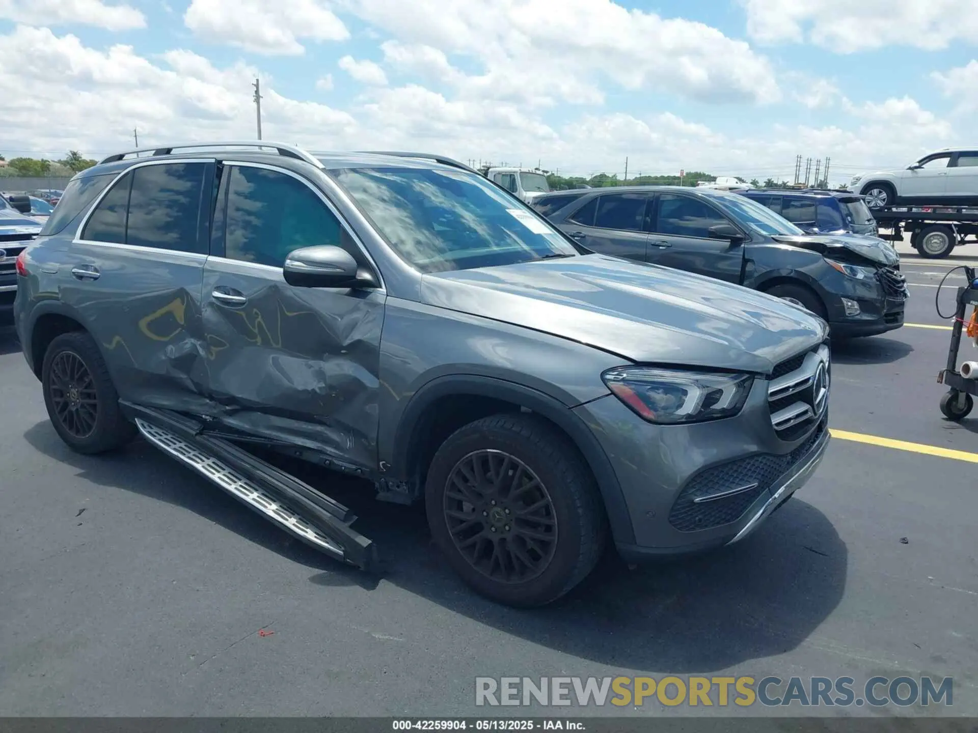 1 Photograph of a damaged car 4JGFB4KB4LA013712 MERCEDES-BENZ GLE 350 2020