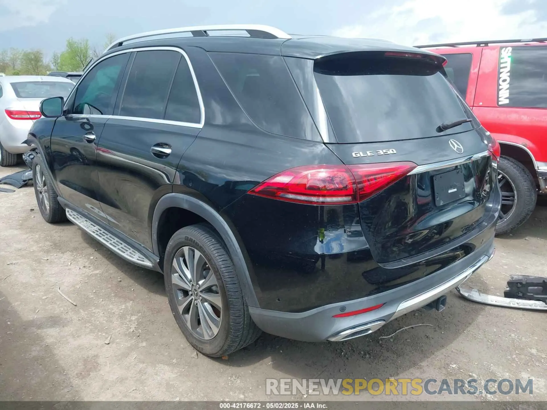 3 Photograph of a damaged car 4JGFB4KB4LA038559 MERCEDES-BENZ GLE 350 2020