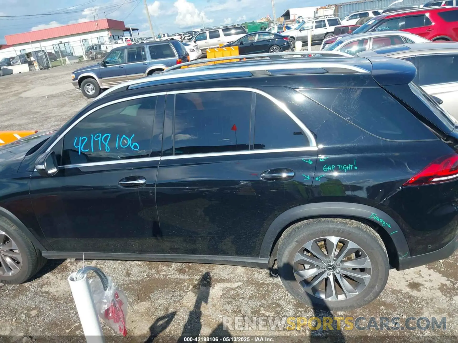 14 Photograph of a damaged car 4JGFB4KB4LA047648 MERCEDES-BENZ GLE 350 2020
