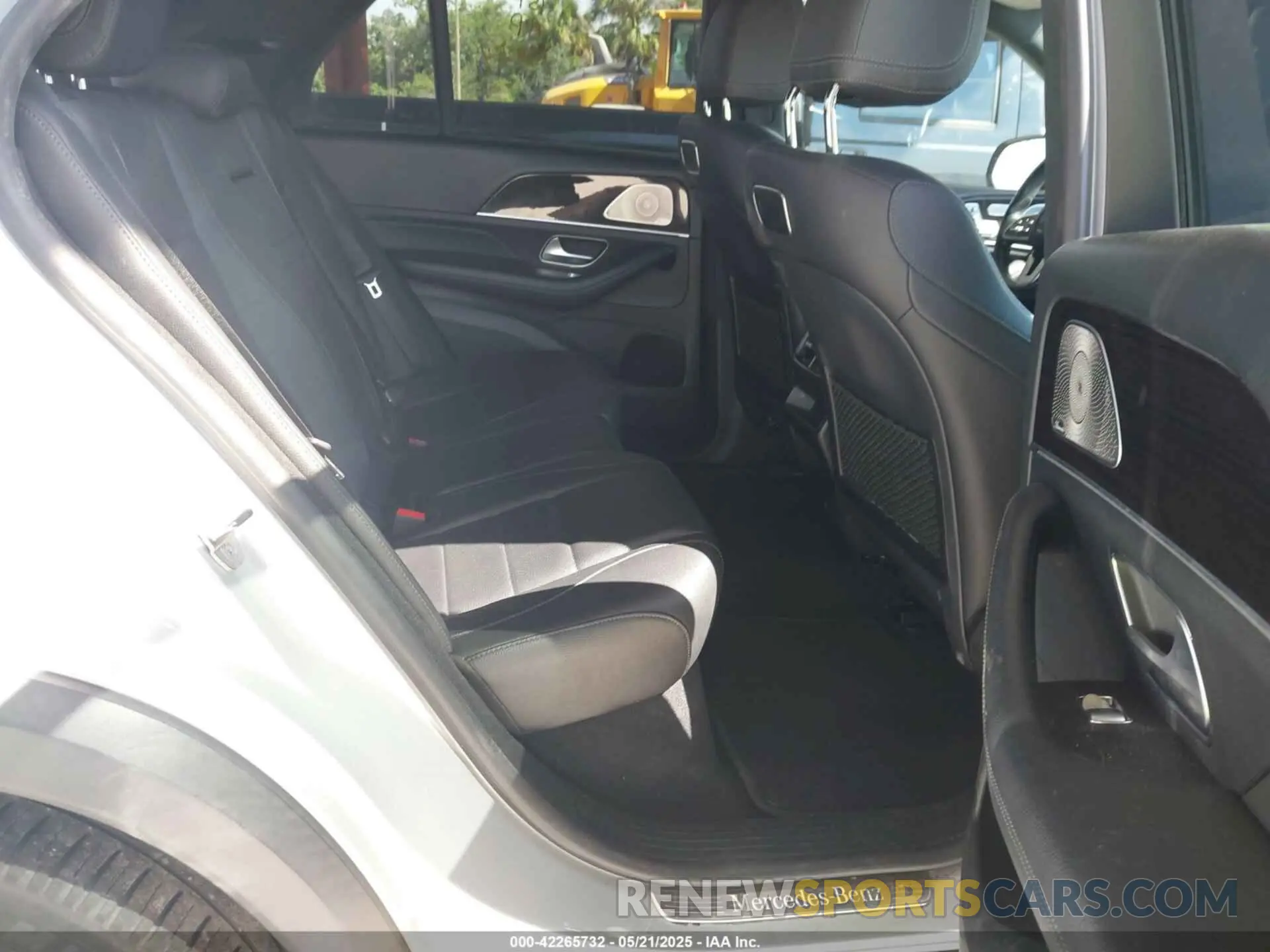 8 Photograph of a damaged car 4JGFB4KB4LA101207 MERCEDES-BENZ GLE 350 2020
