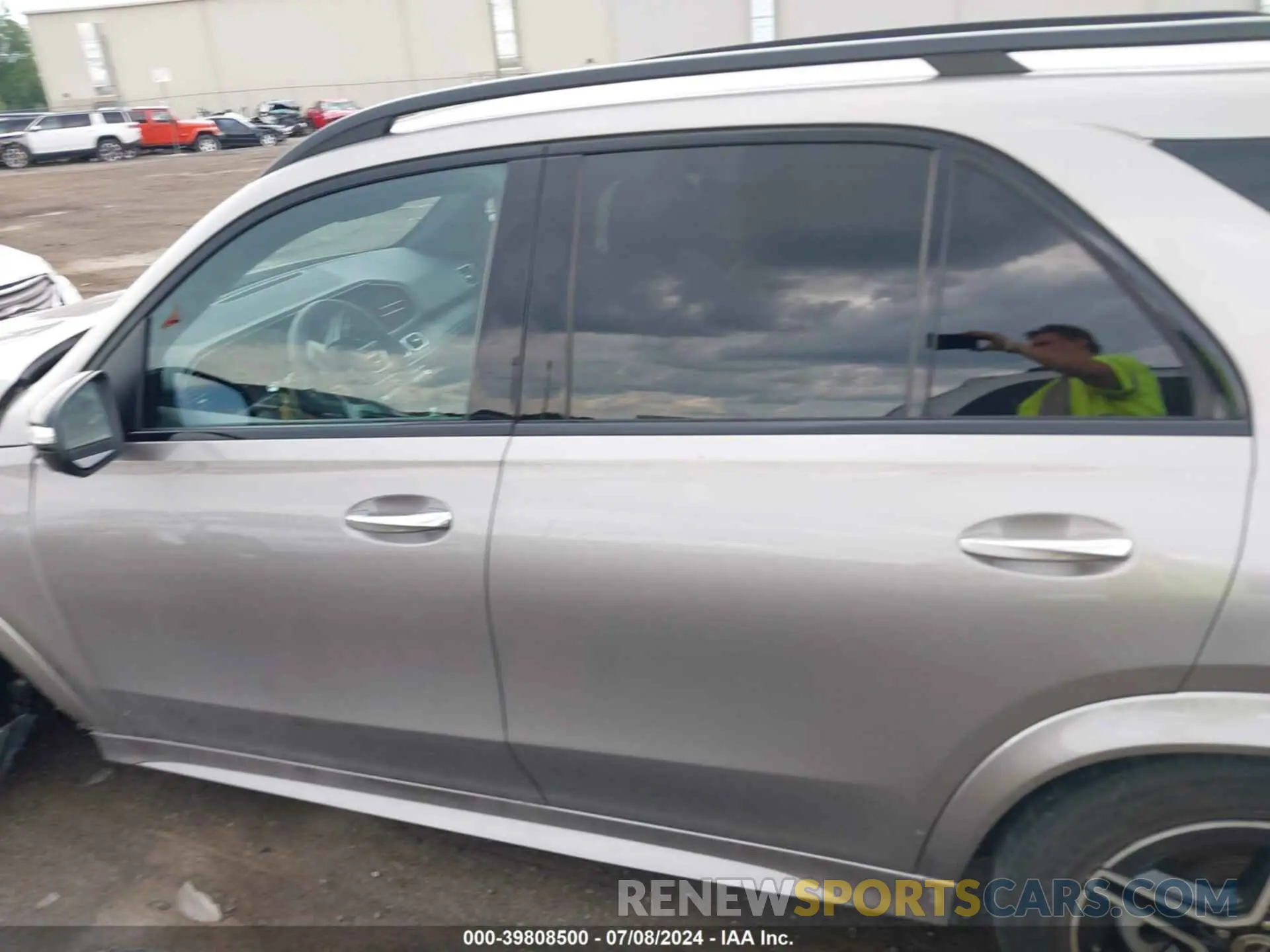 14 Photograph of a damaged car 4JGFB4KB4LA249597 MERCEDES-BENZ GLE 350 2020