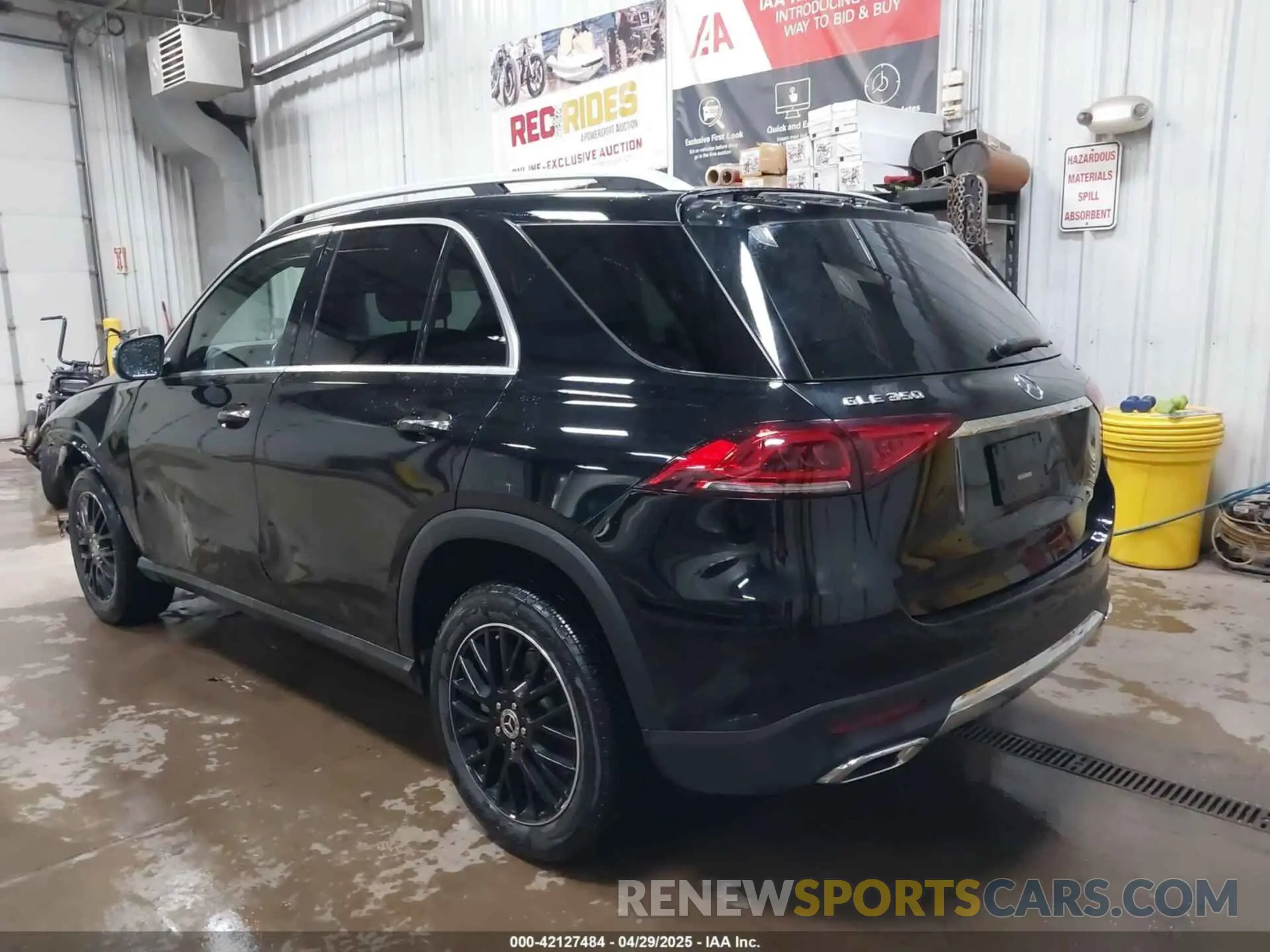 3 Photograph of a damaged car 4JGFB4KB6LA045352 MERCEDES-BENZ GLE 350 2020