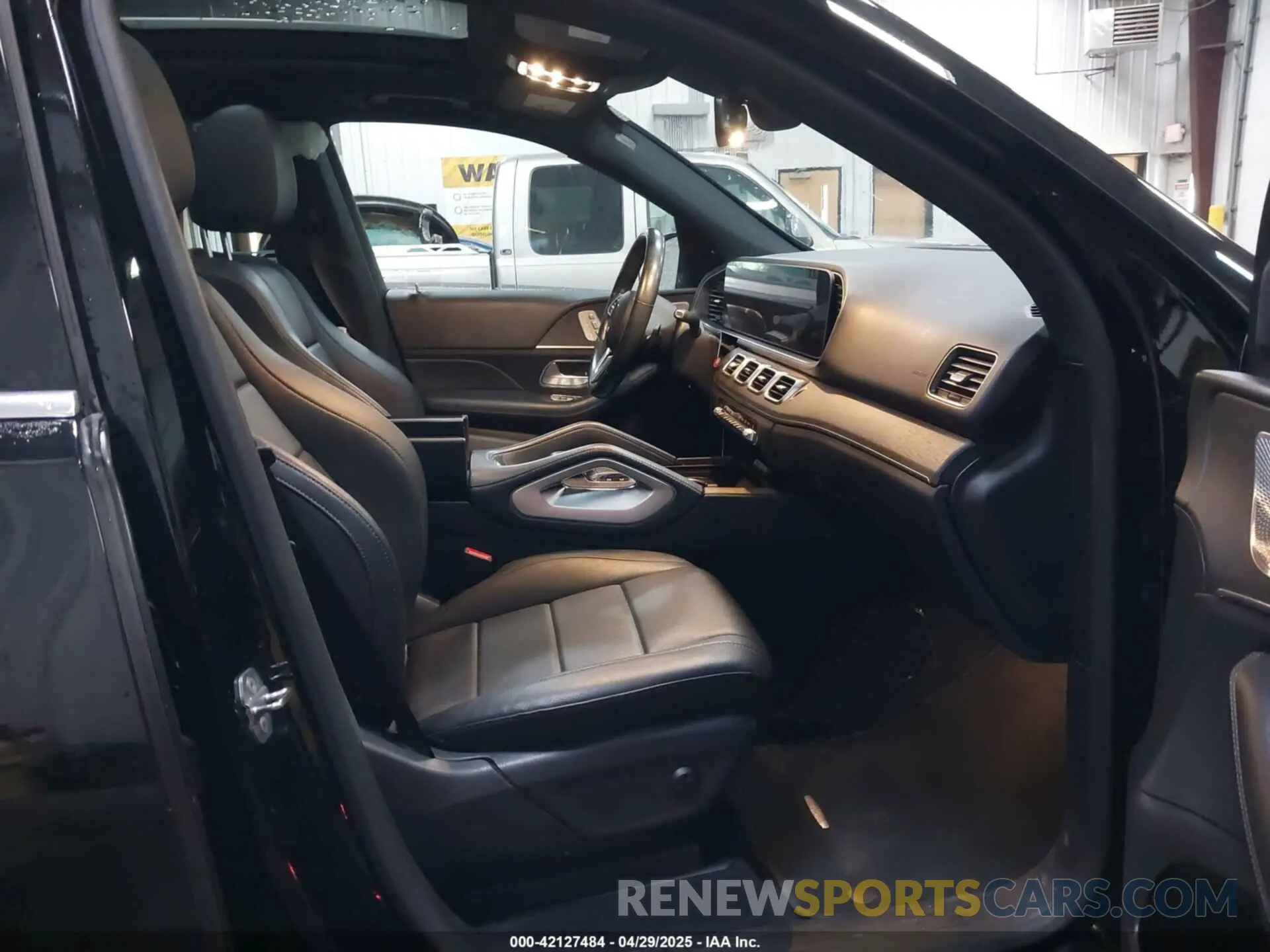 5 Photograph of a damaged car 4JGFB4KB6LA045352 MERCEDES-BENZ GLE 350 2020