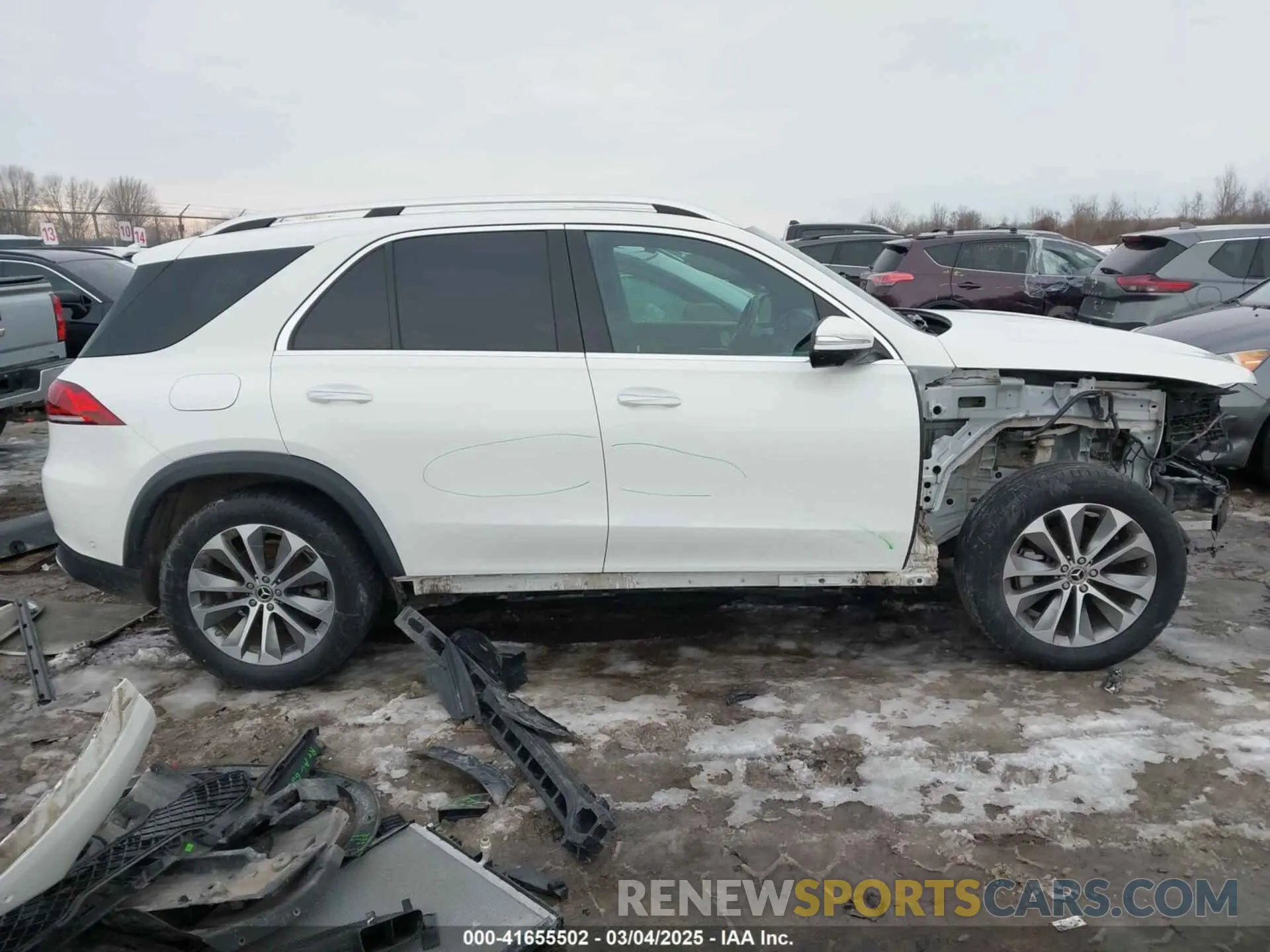 14 Photograph of a damaged car 4JGFB4KB6LA214799 MERCEDES-BENZ GLE 350 2020