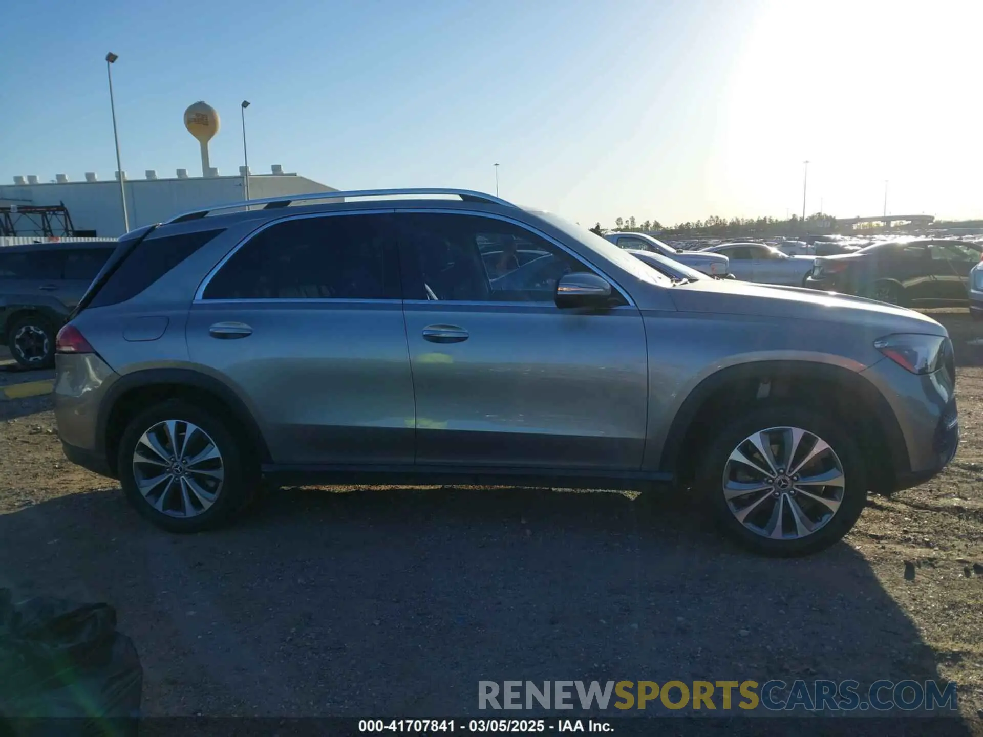 13 Photograph of a damaged car 4JGFB4KB7LA011856 MERCEDES-BENZ GLE 350 2020