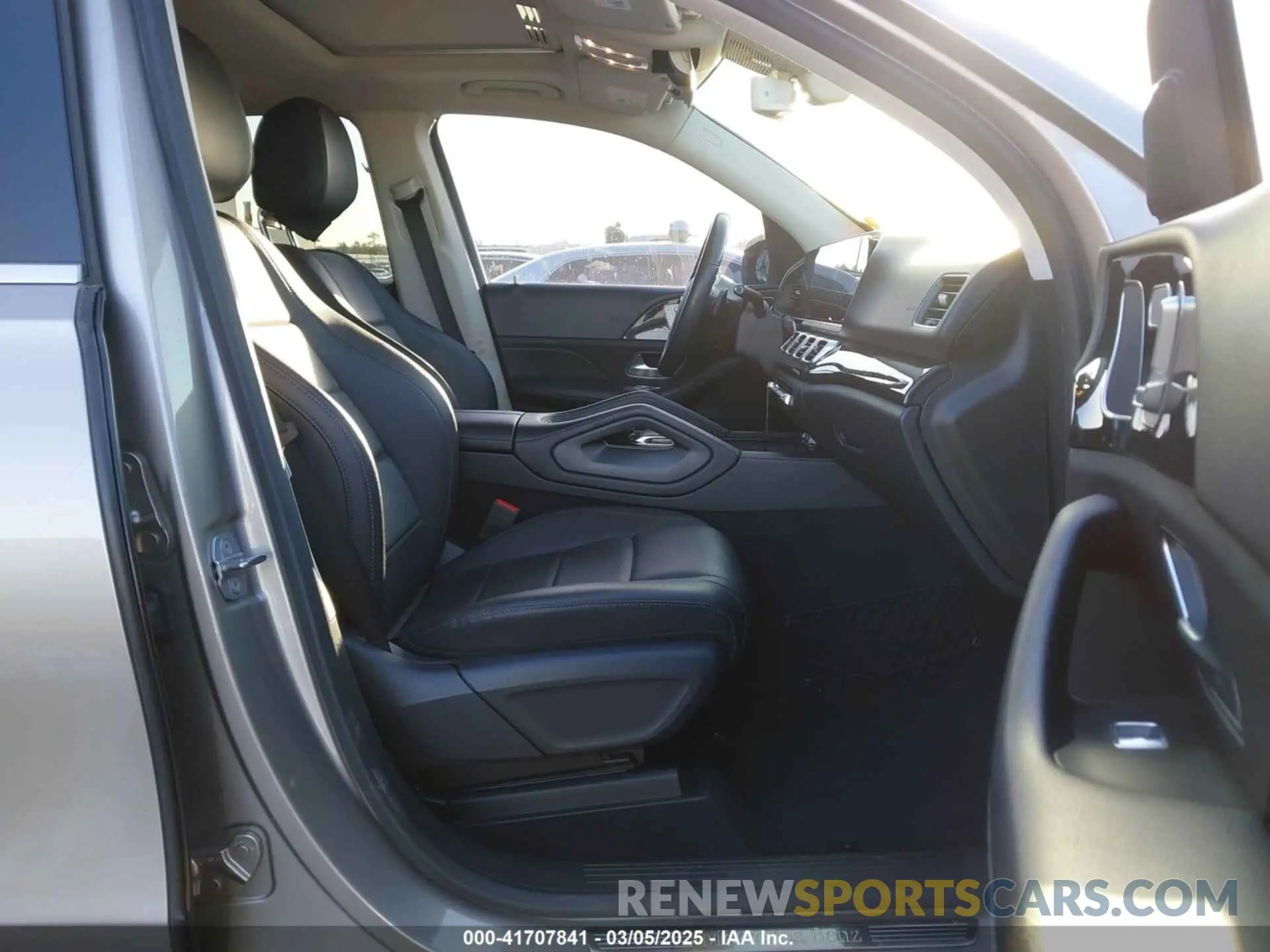 5 Photograph of a damaged car 4JGFB4KB7LA011856 MERCEDES-BENZ GLE 350 2020