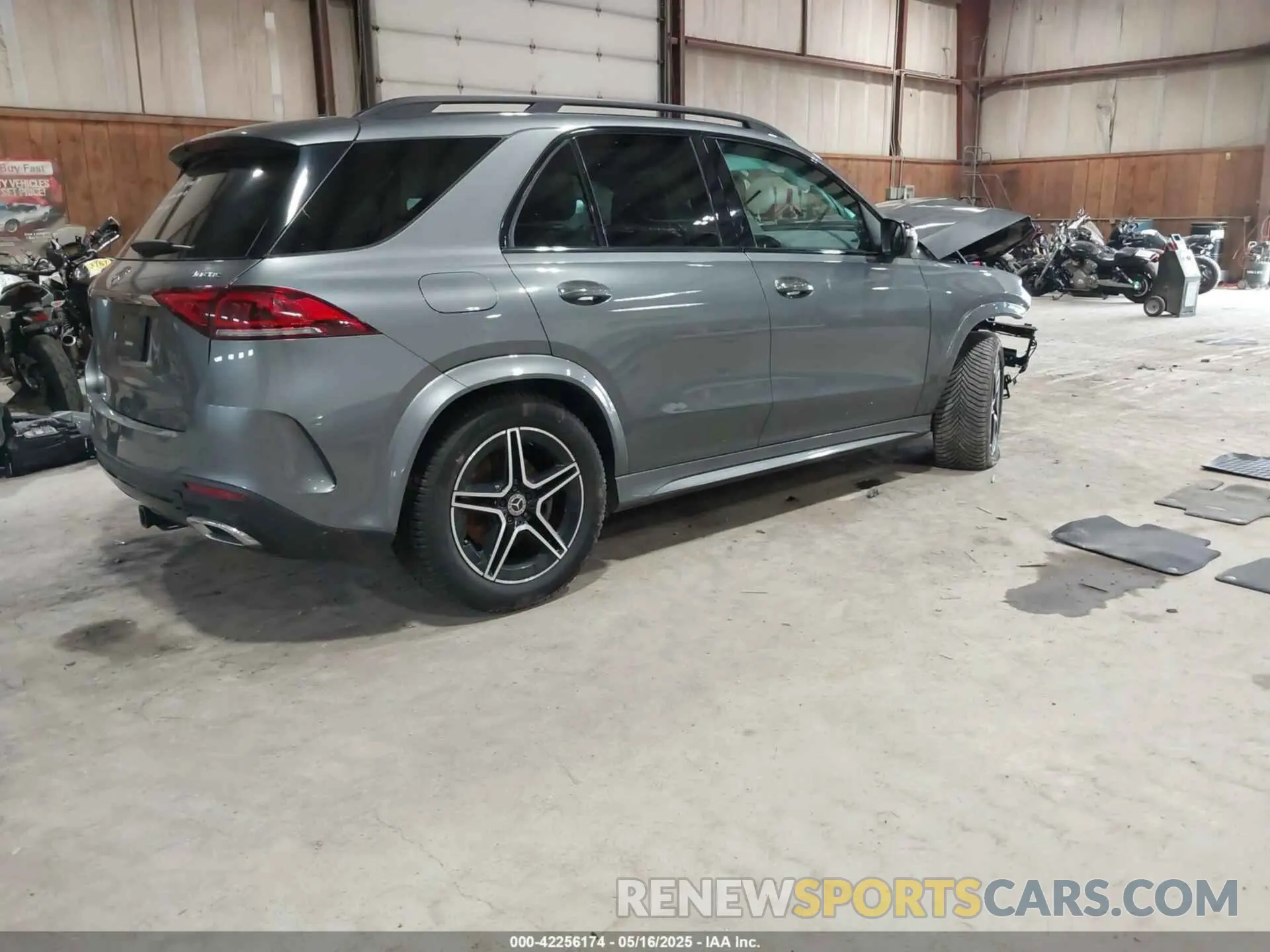 4 Photograph of a damaged car 4JGFB4KB8LA012708 MERCEDES-BENZ GLE 350 2020