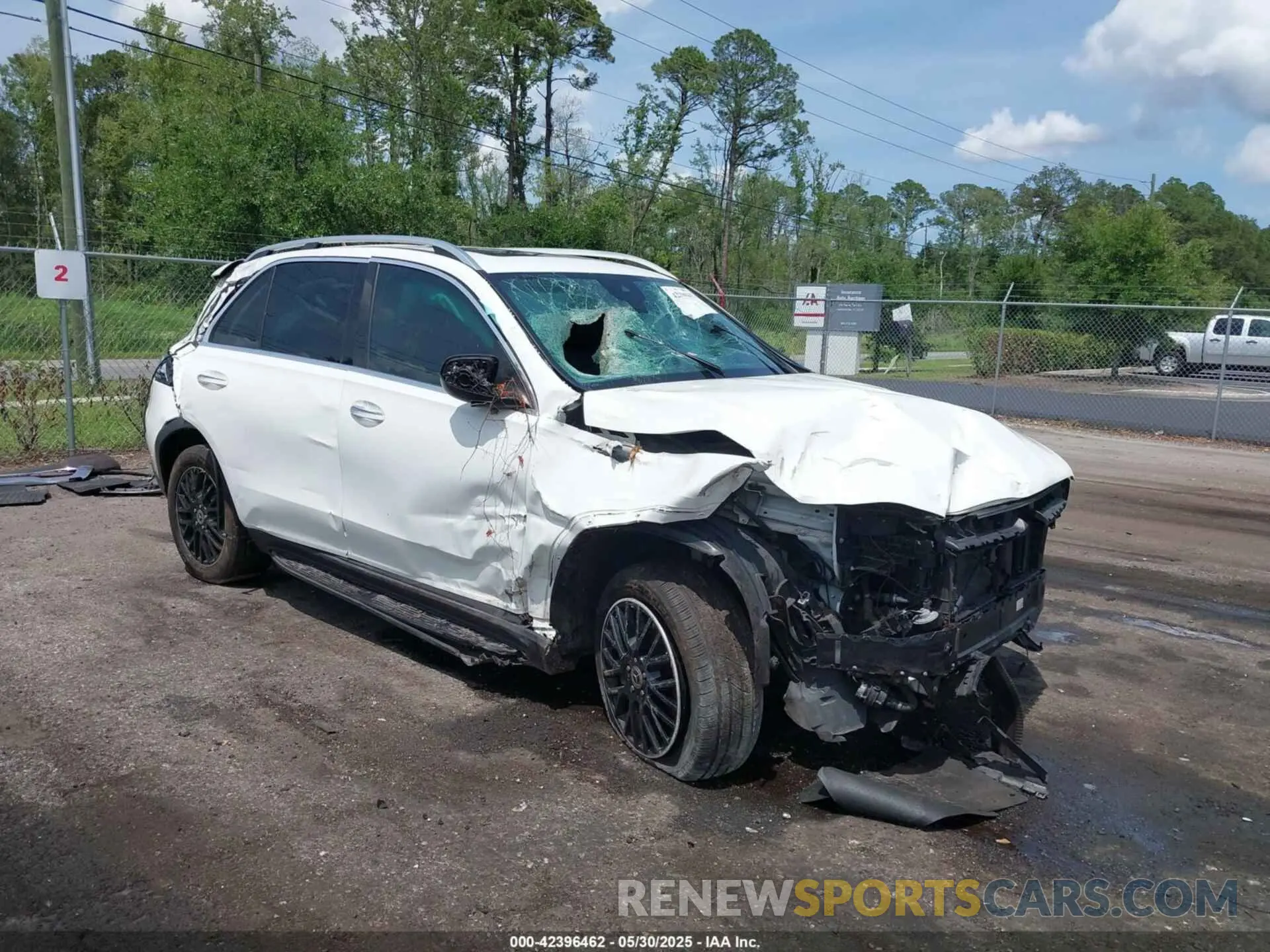 1 Photograph of a damaged car 4JGFB4KB8LA080720 MERCEDES-BENZ GLE 350 2020