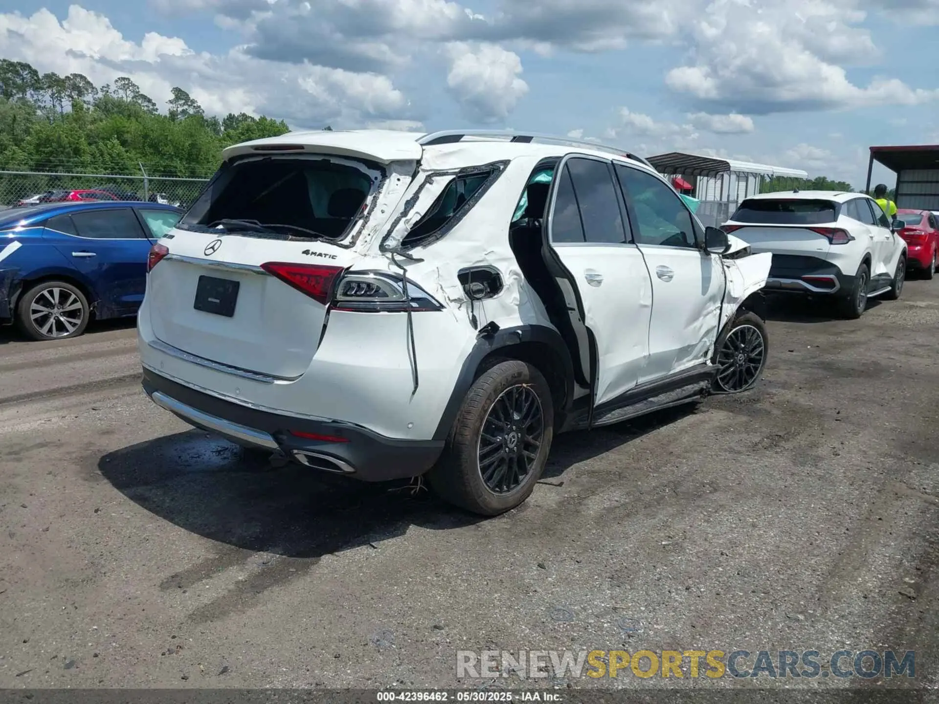 4 Photograph of a damaged car 4JGFB4KB8LA080720 MERCEDES-BENZ GLE 350 2020