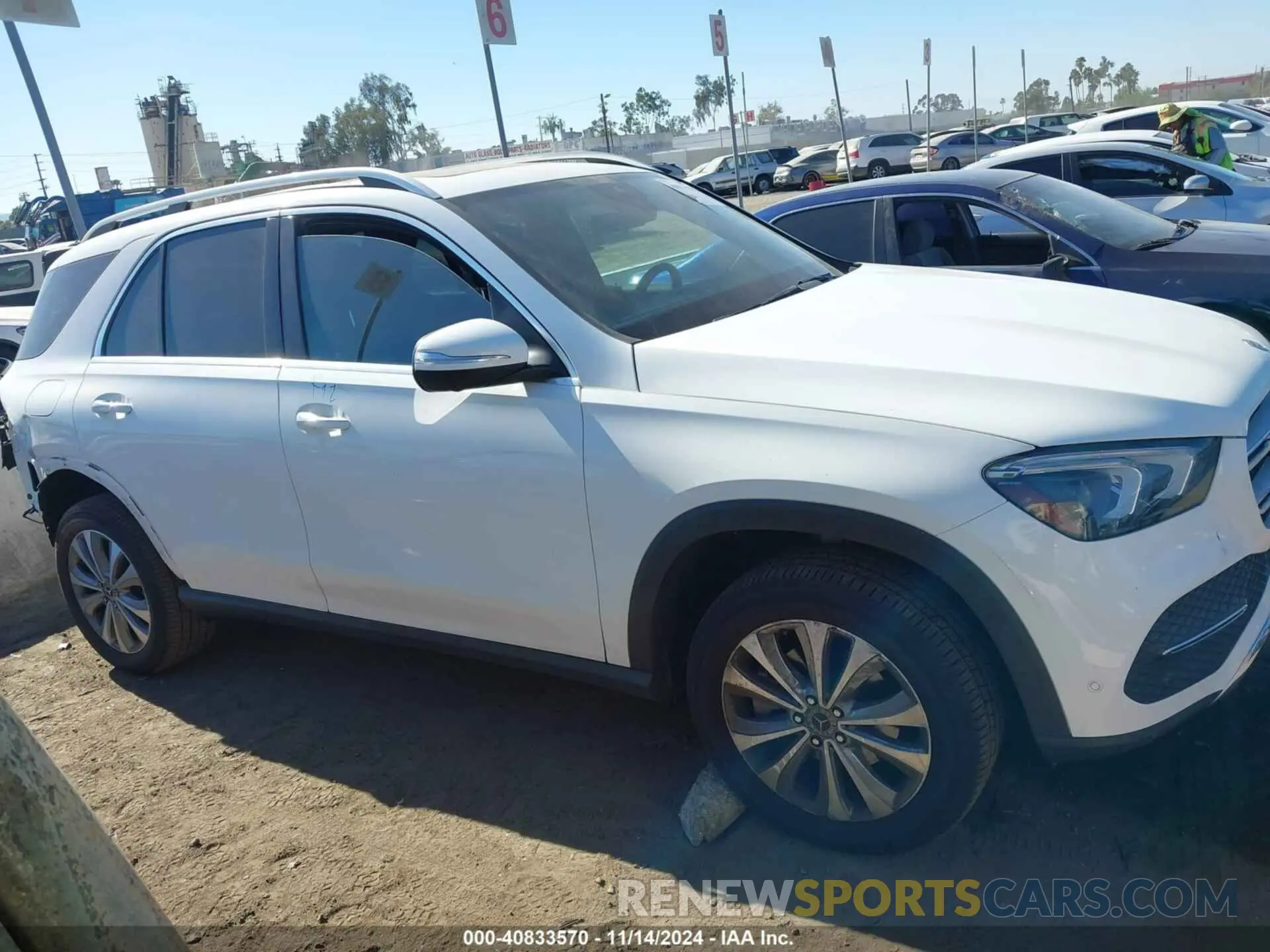 14 Photograph of a damaged car 4JGFB4KB9LA171754 MERCEDES-BENZ GLE 350 2020