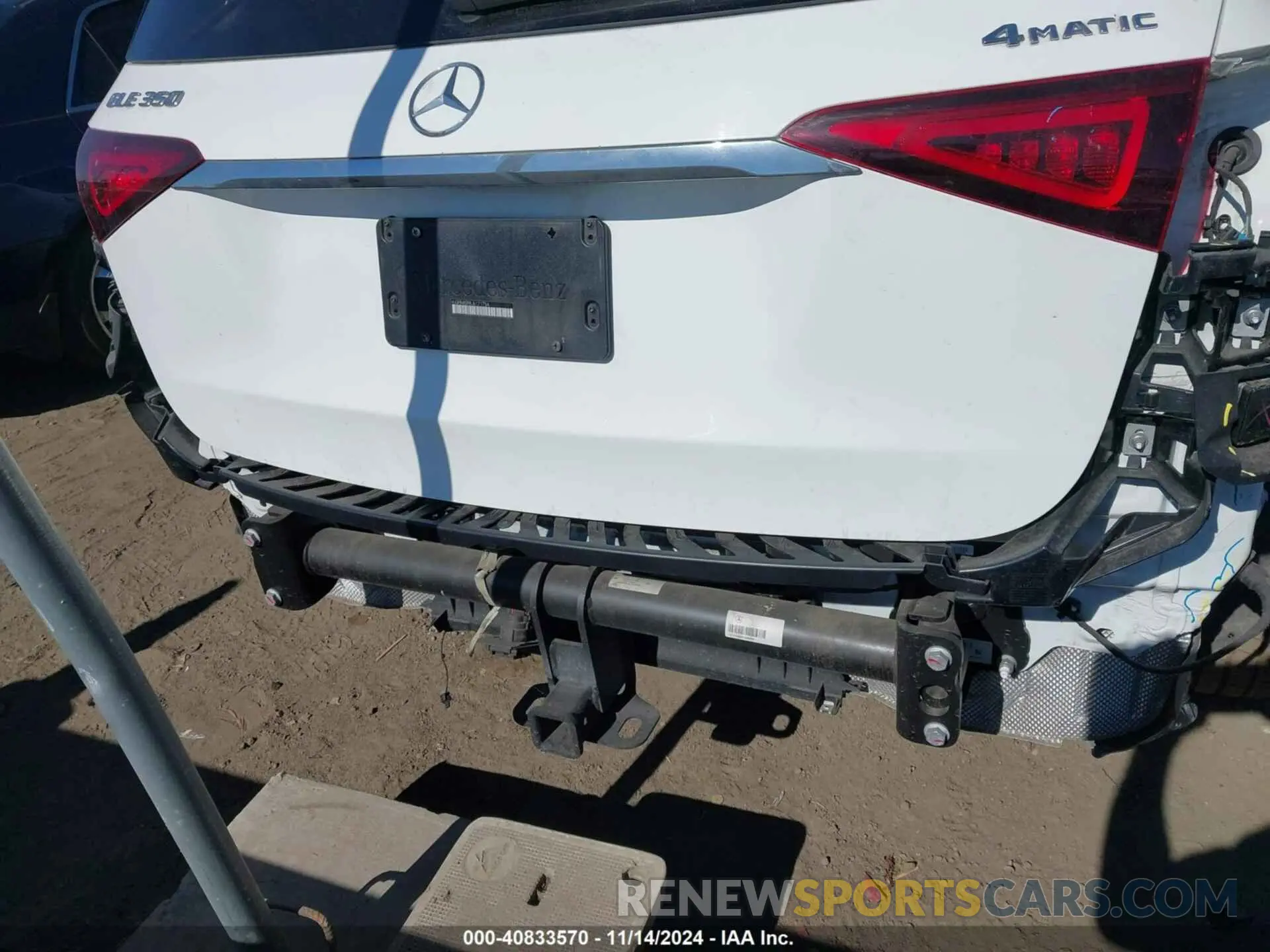18 Photograph of a damaged car 4JGFB4KB9LA171754 MERCEDES-BENZ GLE 350 2020