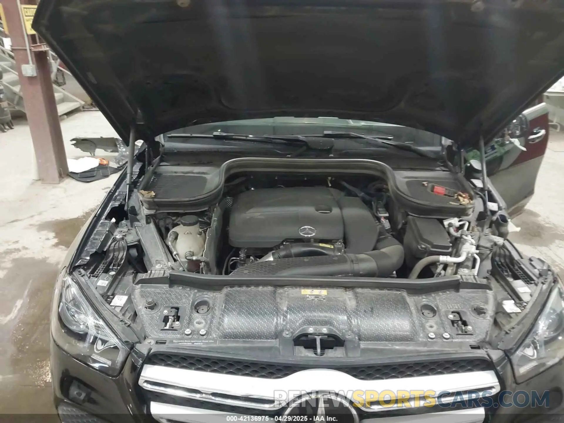 10 Photograph of a damaged car 4JGFB4KE0LA013524 MERCEDES-BENZ GLE 350 2020