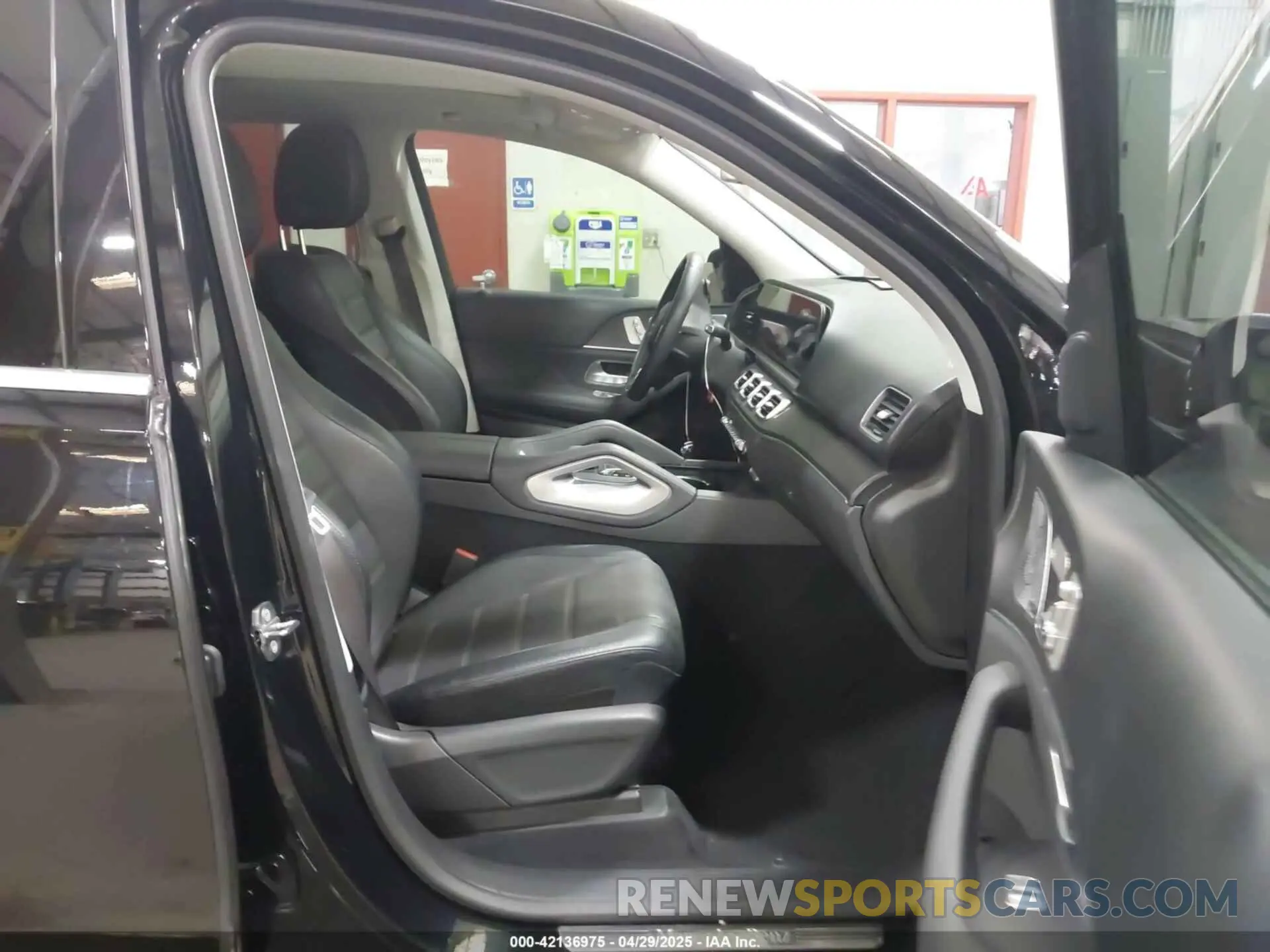 5 Photograph of a damaged car 4JGFB4KE0LA013524 MERCEDES-BENZ GLE 350 2020